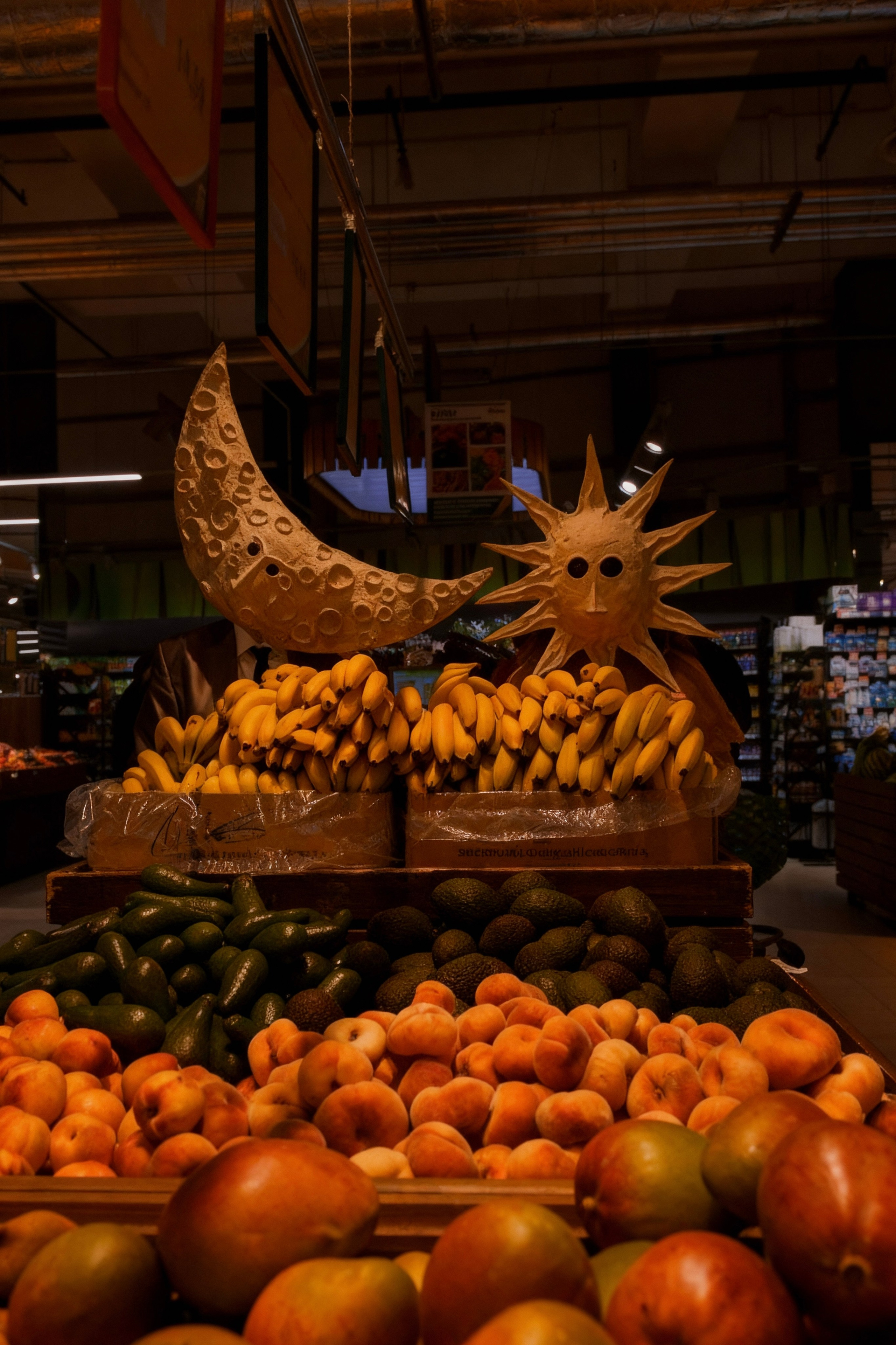 Земные Солнце и Месяц