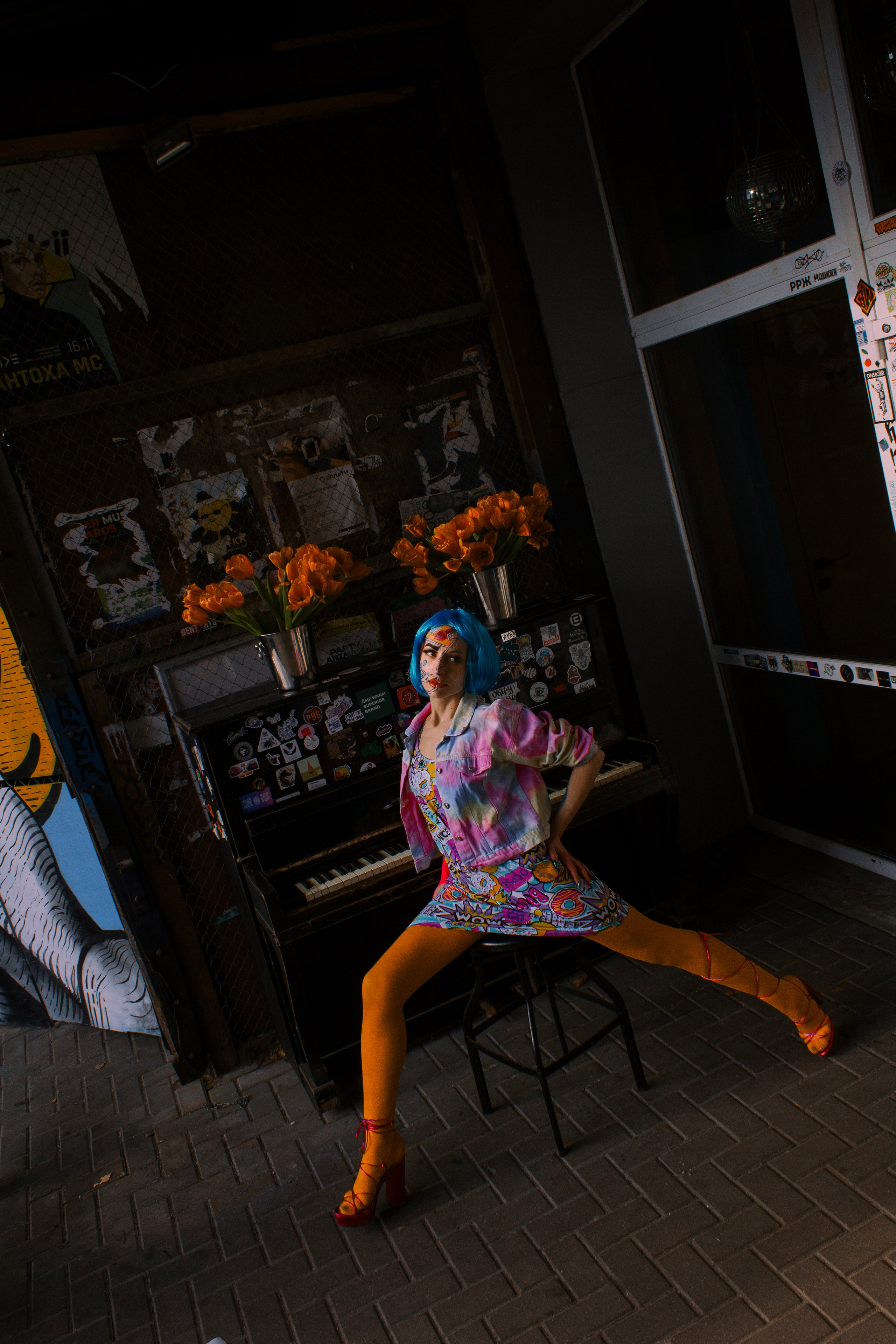 Сошла с обложки комиксов