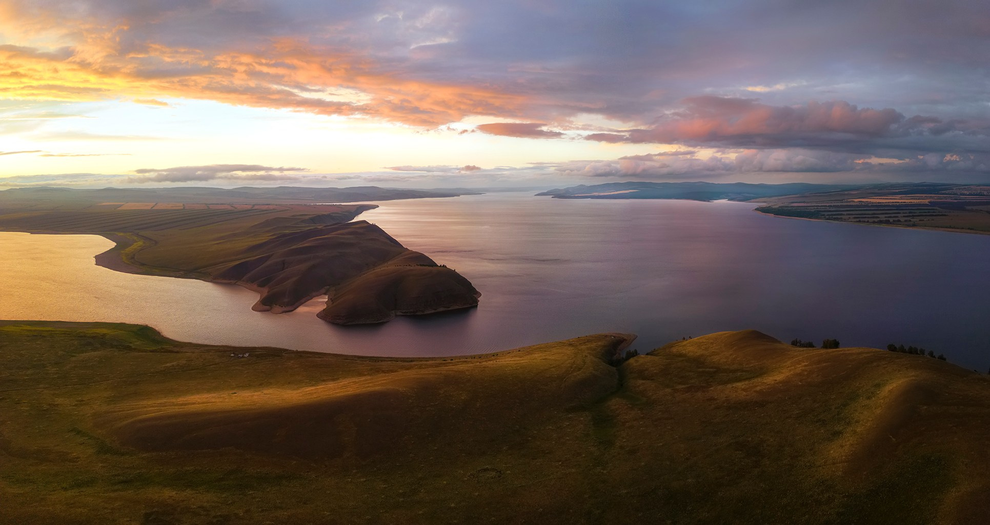 Панорама заката / река Енисей , р .Хакасия