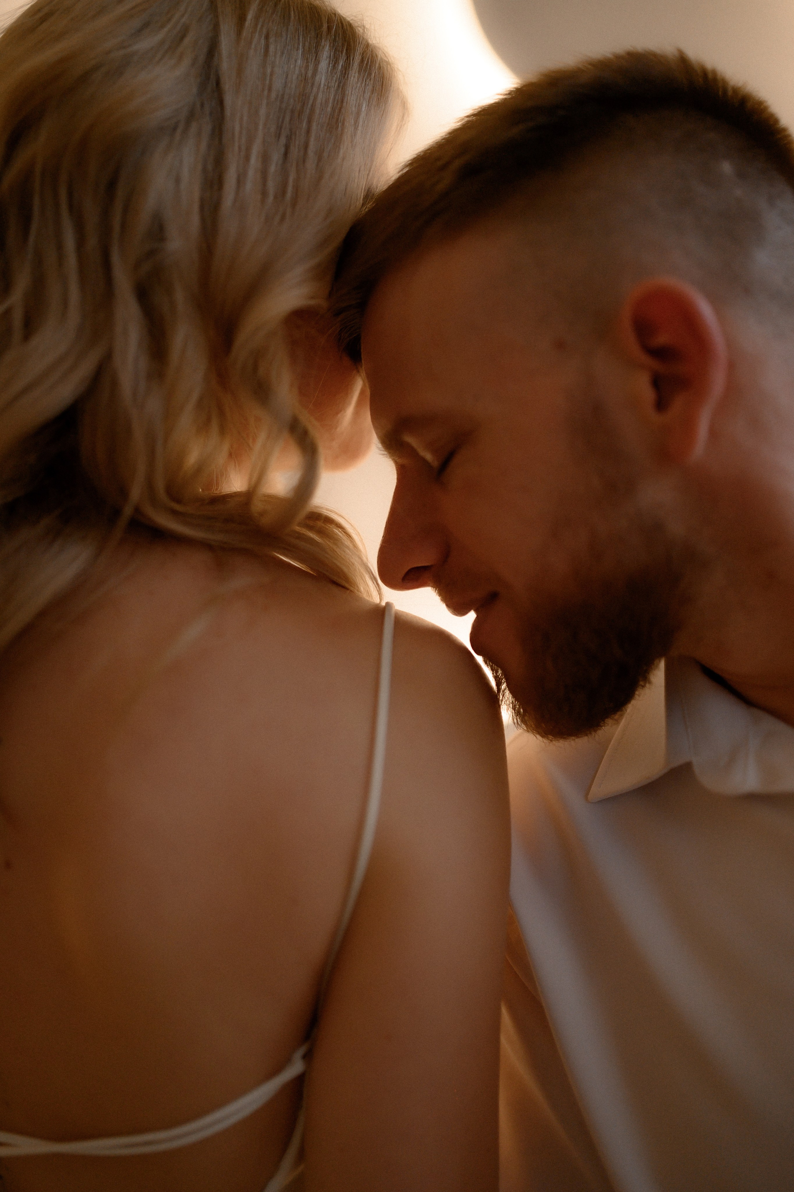 Коля и Алёна в студии. Семейный и свадебный lifestyle-фотограф в Москве Мария Петрова