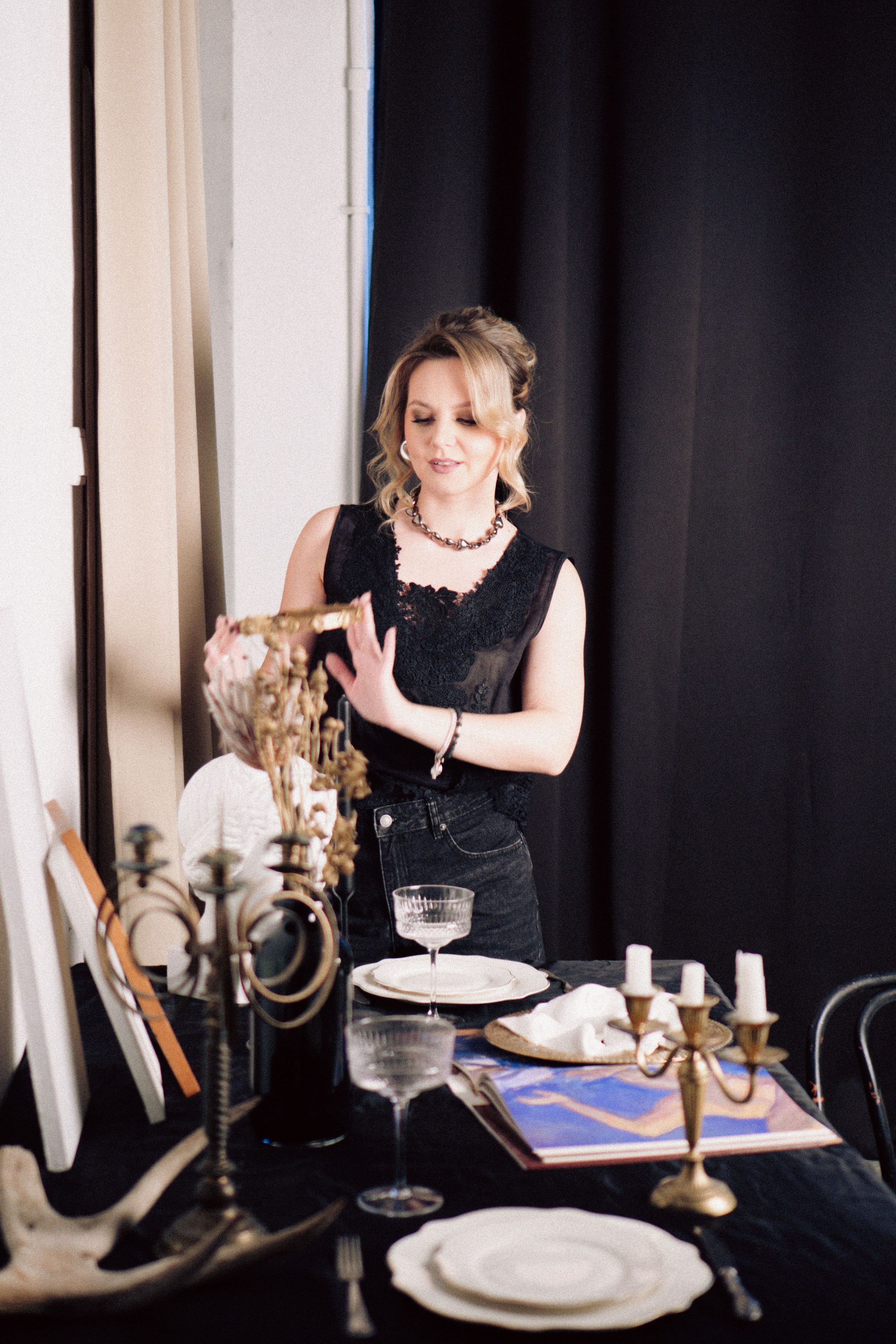 НОВОГОДНЯЯ ФОТОСЕСИИЯ В СТУДИИ ДЛЯ ДЕВУШКИ И ПРОГУЛКА ПО ЧЕРНЫШЕВСКОЙ. Профессиональный фотограф, Санкт-Петербург — Виктория Богомолова