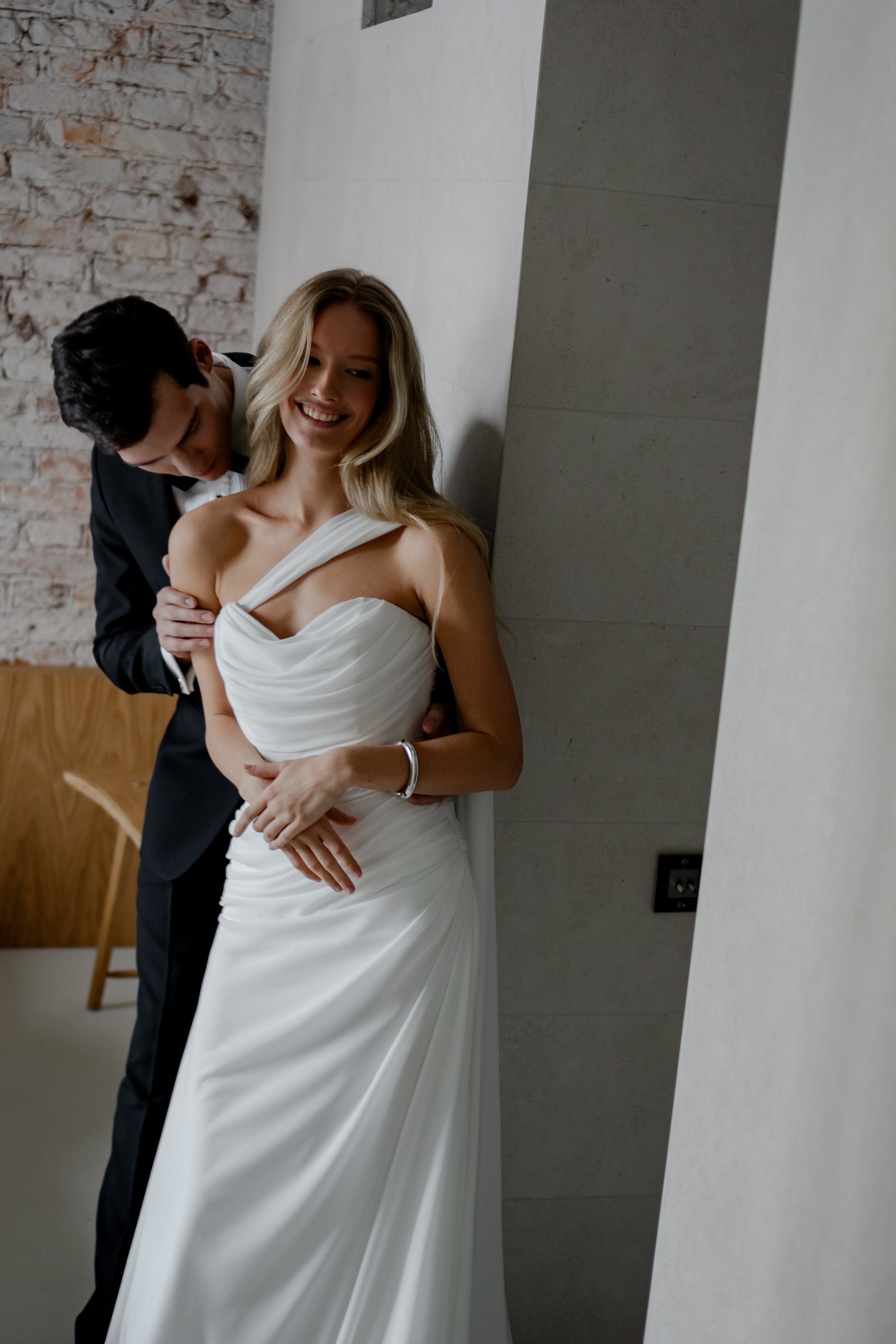 ЭЛЕГАНТНАЯ СВАДБЕНАЯ СЬЕМКА ЖЕНИХА И НЕВЕСТЫ В ДОРОГОМ ОТЕЛЕ САНКТ-ПЕТЕРБУРГА. Профессиональный фотограф, Санкт-Петербург — Виктория Богомолова