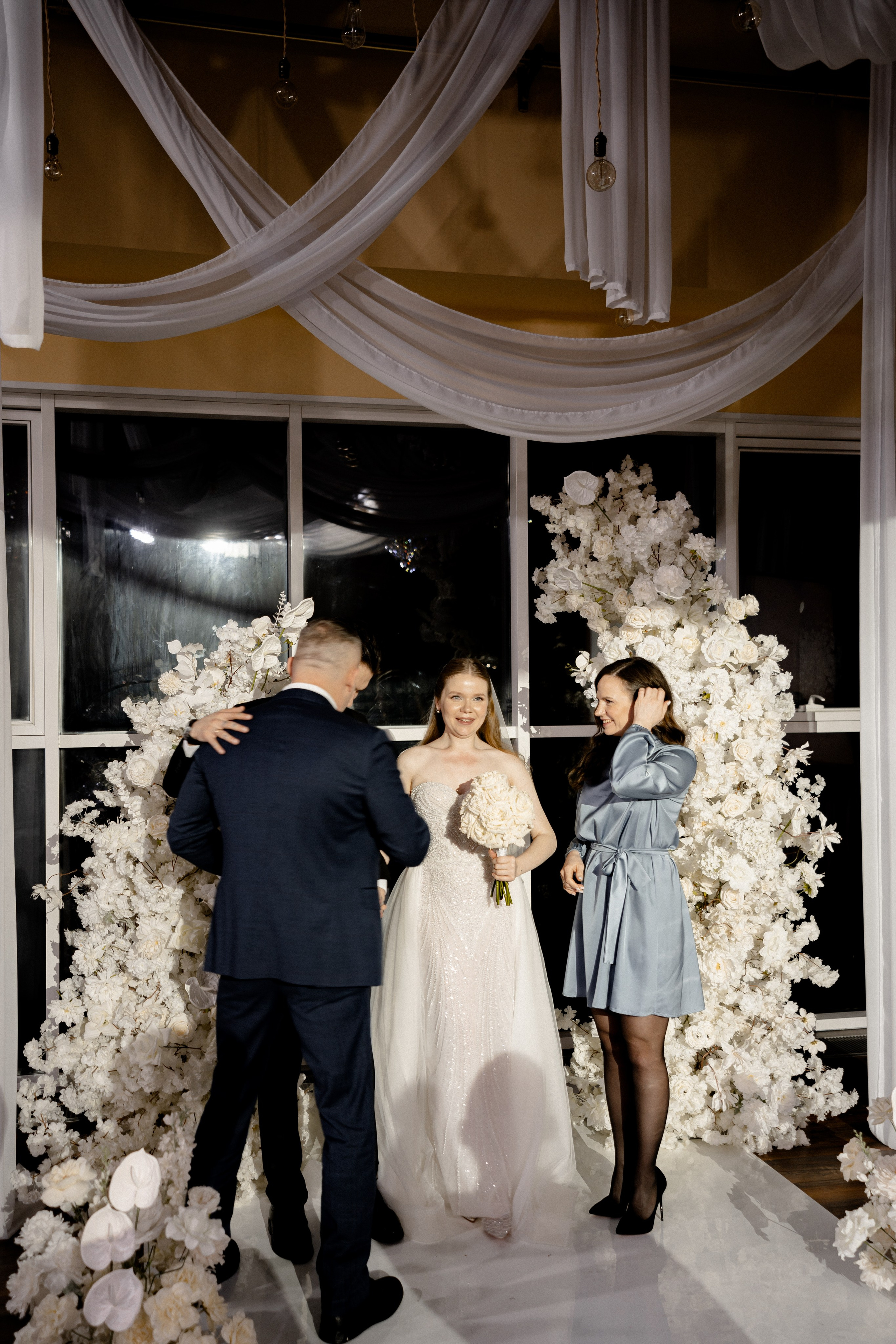 СВАДЕБНАЯ СЬЕМКА СБОРОВ В ОТЕЛЕ И ВЫЕЗД НА ЦЕРЕМОНИЮ (СНЯТО В СИБИРЕ В НИЖНЕВАРТОВСКЕ). Профессиональный фотограф, Санкт-Петербург — Виктория Богомолова