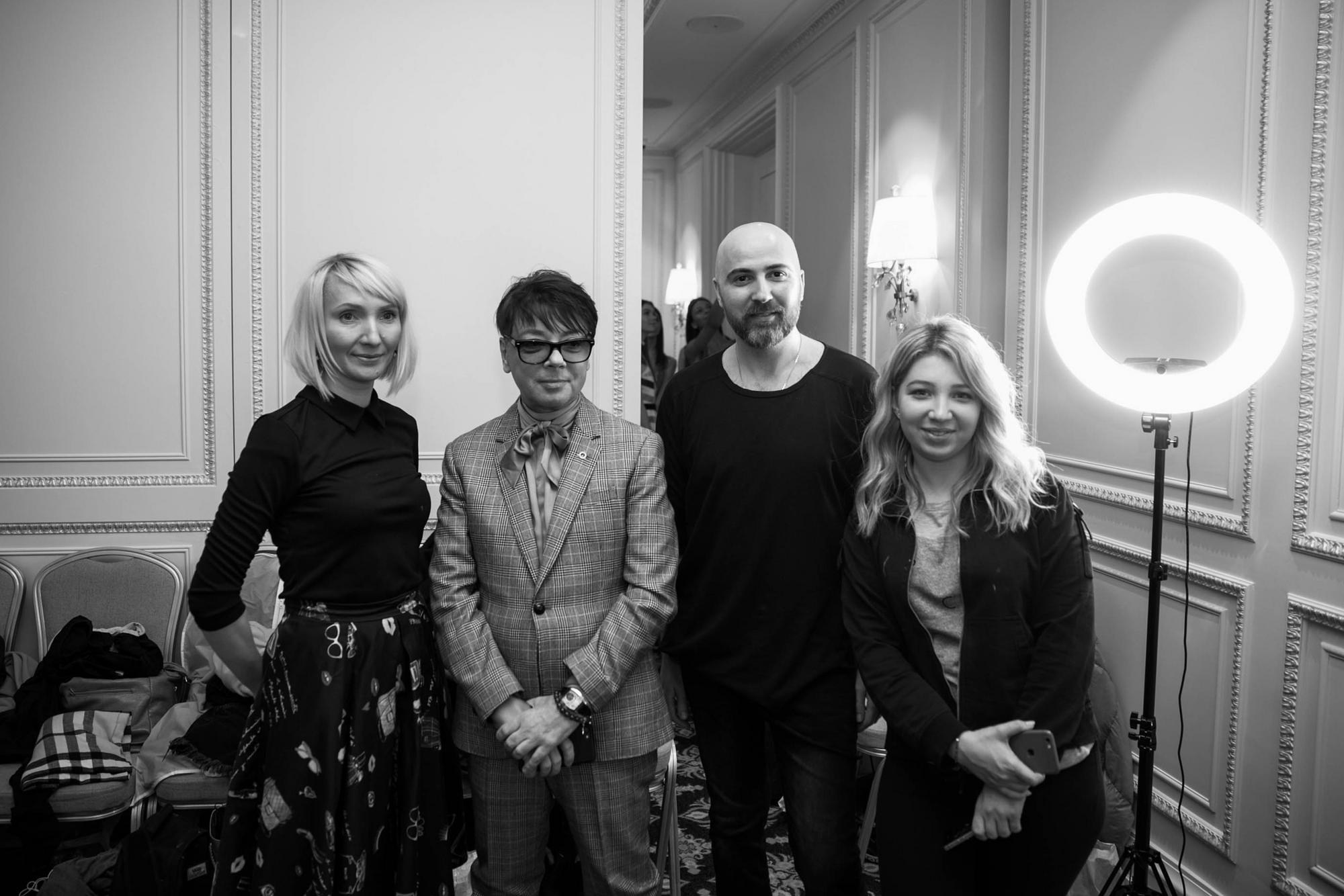 ВАЛЕНТИН ЮДАШКИН. Prêt-a-porter SS2018 SUPREMUS. Backstage. Свадебный фотограф в Санкт‑Петербурге Елена Пчельникова