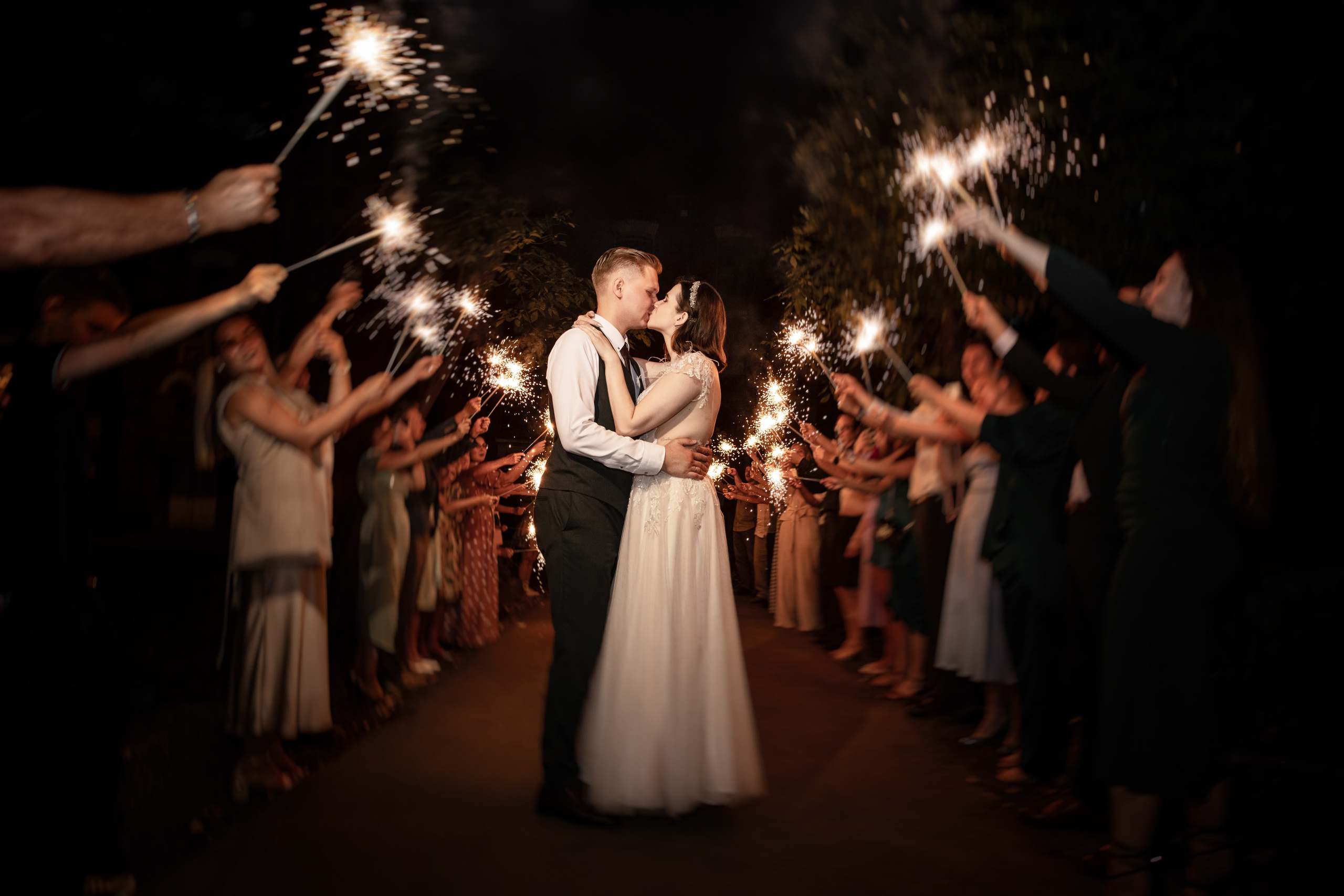 Стильная свадебная фотосессия Москва | Свадебный фотограф. Фотограф брендов и бизнеса в Москве Алексей Сентюрин