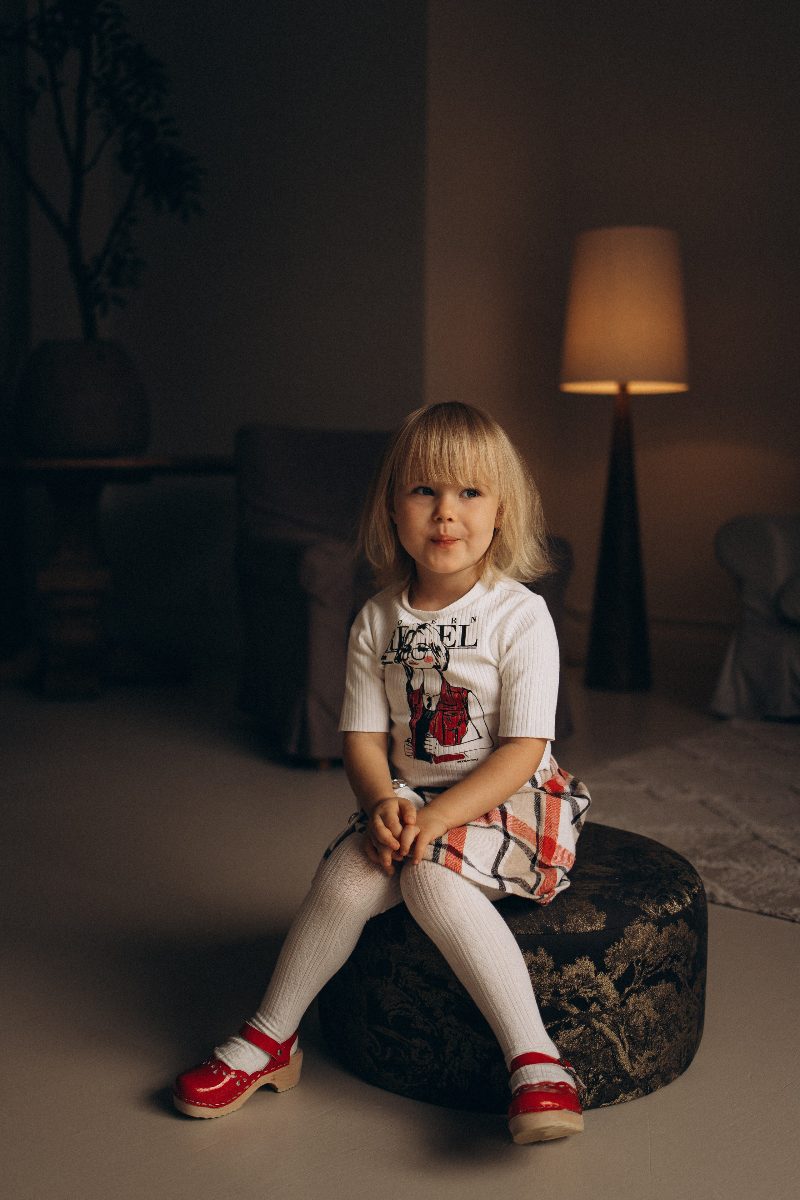 Катерина и Софа — зал Серена. Семейный фотограф в Краснодаре Храмова Анна