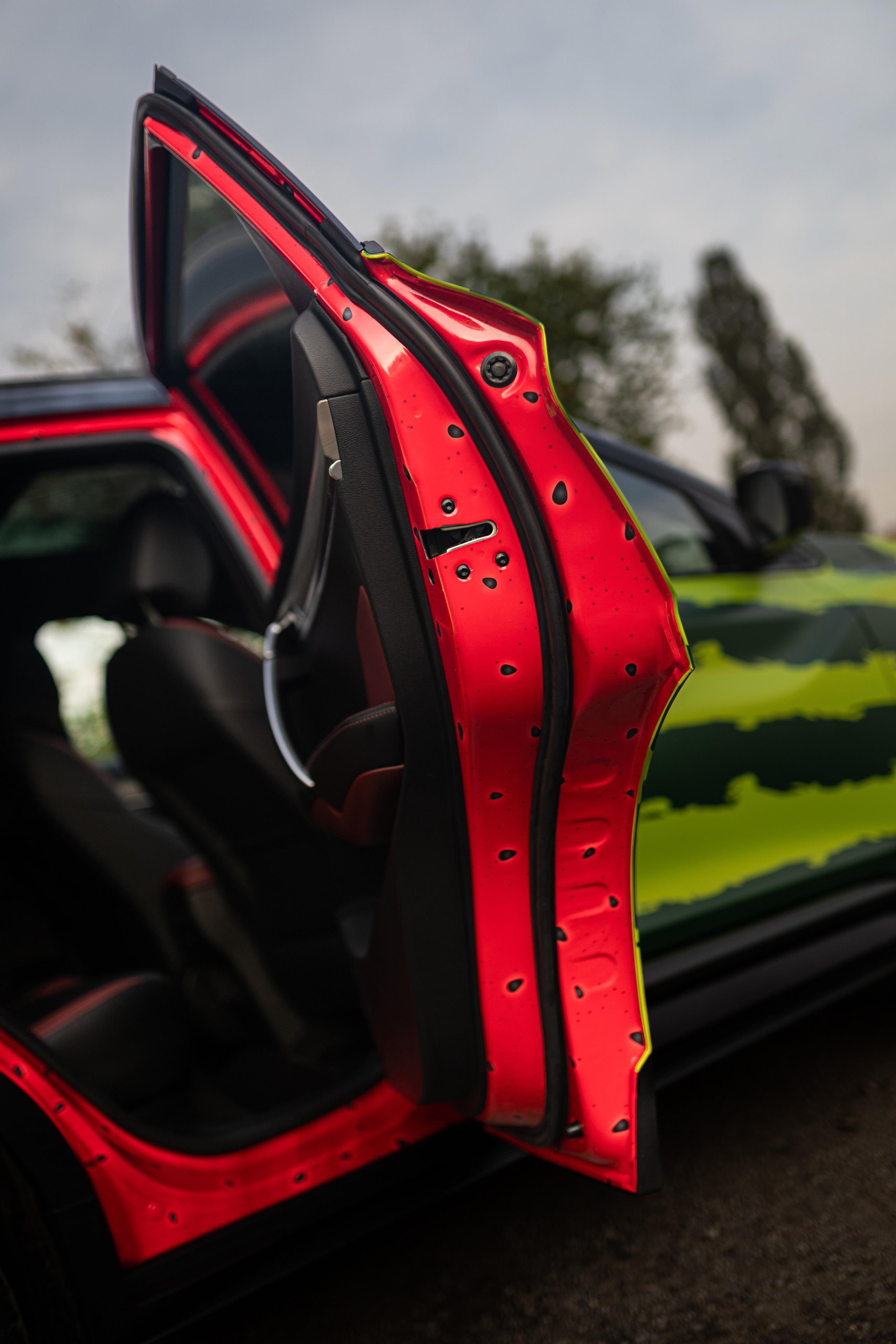 Винилография на Geely Coolray. Студия дизайна и оклейки авто Barmaley Design