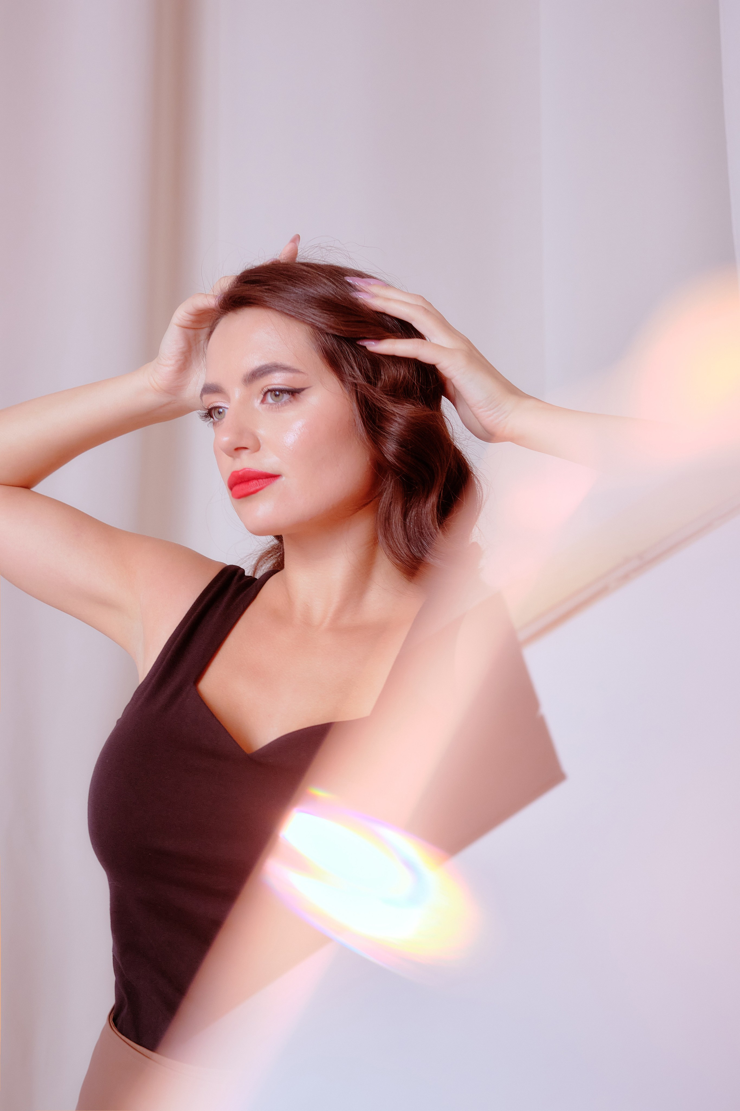 Индивидуальная съёмка в Твери, портреты я цветным светом, атмосферно, рефы с цветным светом