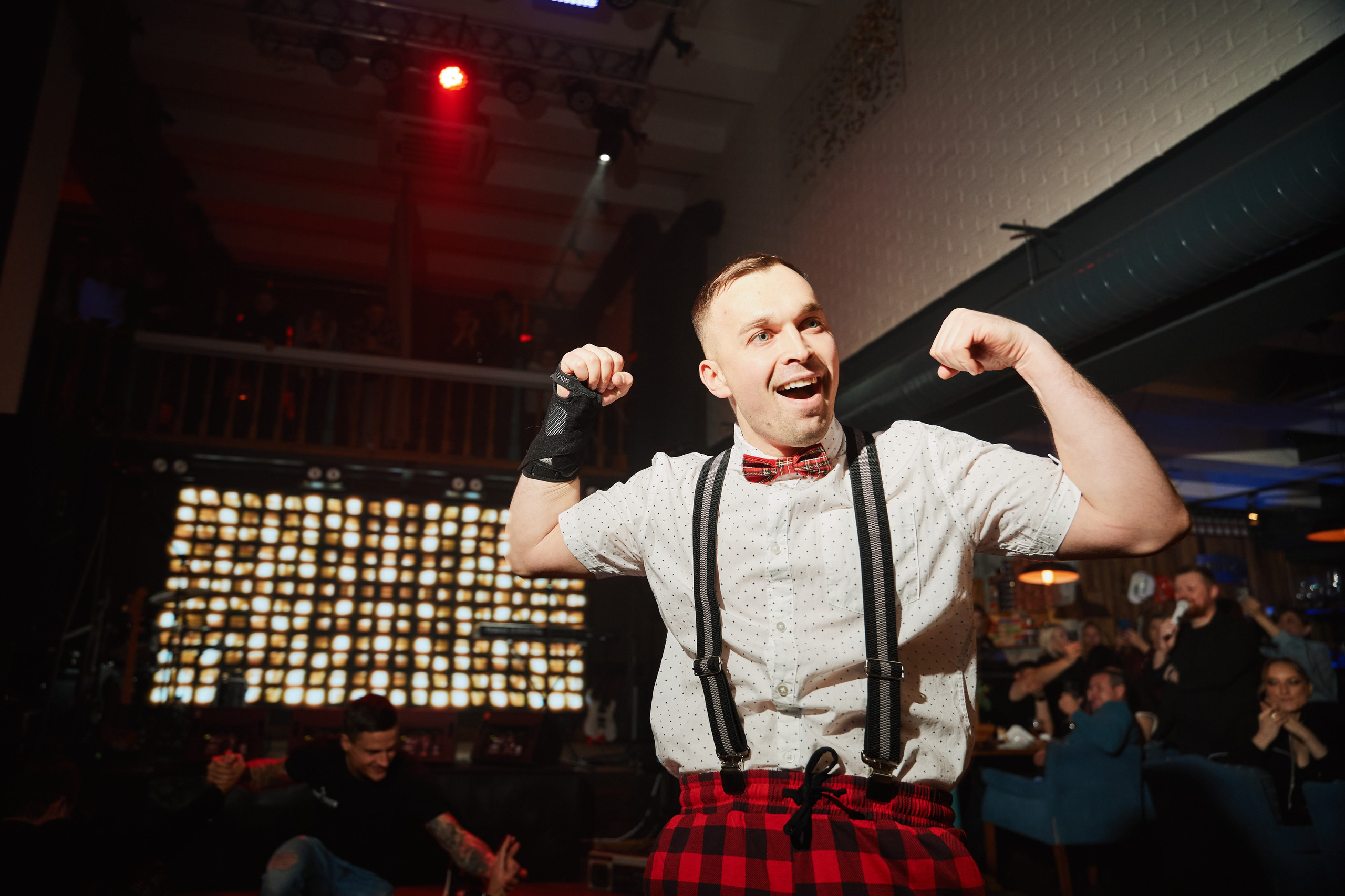 Арт-вечеринка 2026. Фотограф и видеограф в Кургане Леонид Корнильев