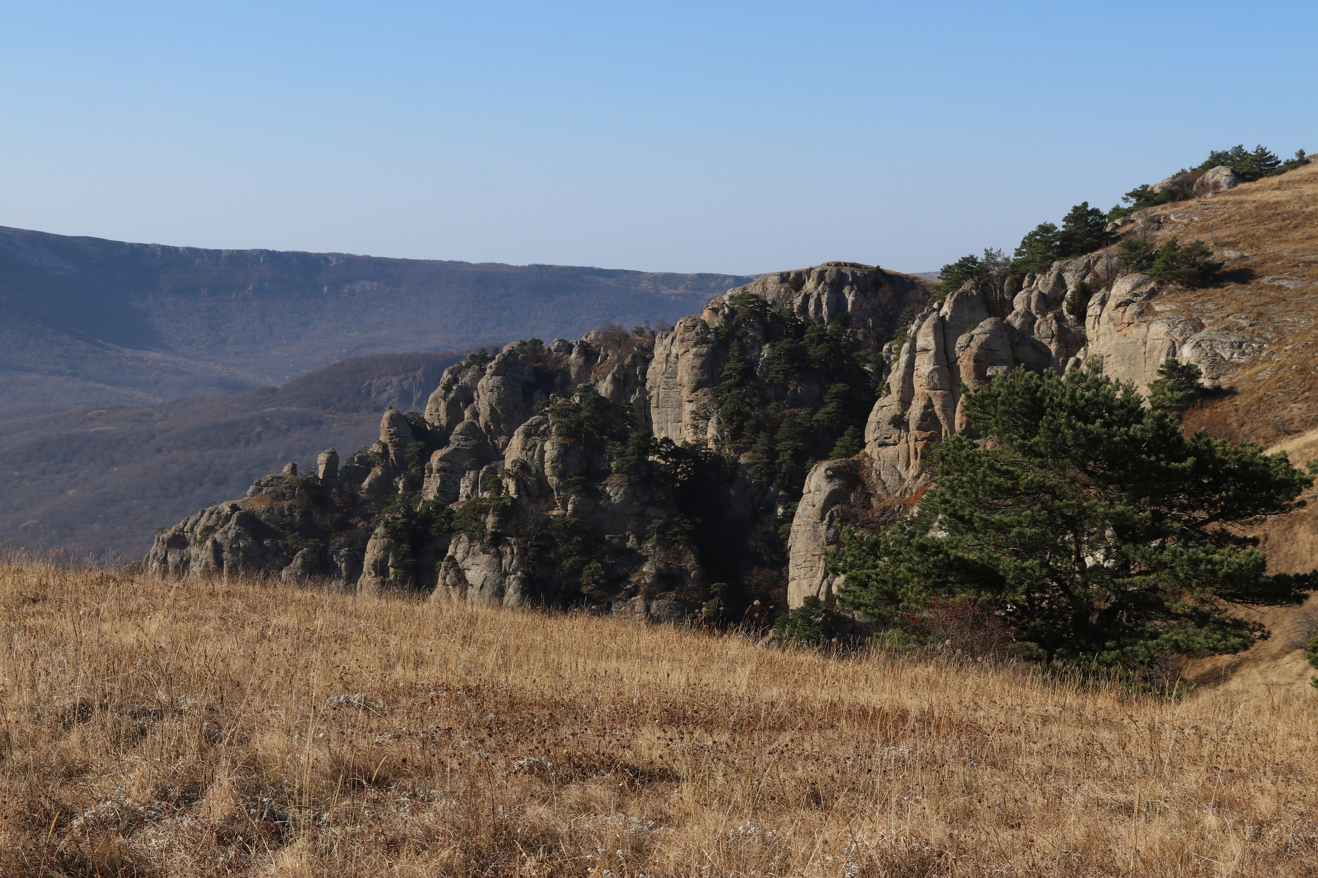 Крым. ЮБК (Гурзуф, Судак и их окрестности). Ноябрь 2023. Путешественник-фотограф из Санкт-Петербурга Татьяна Свистулина