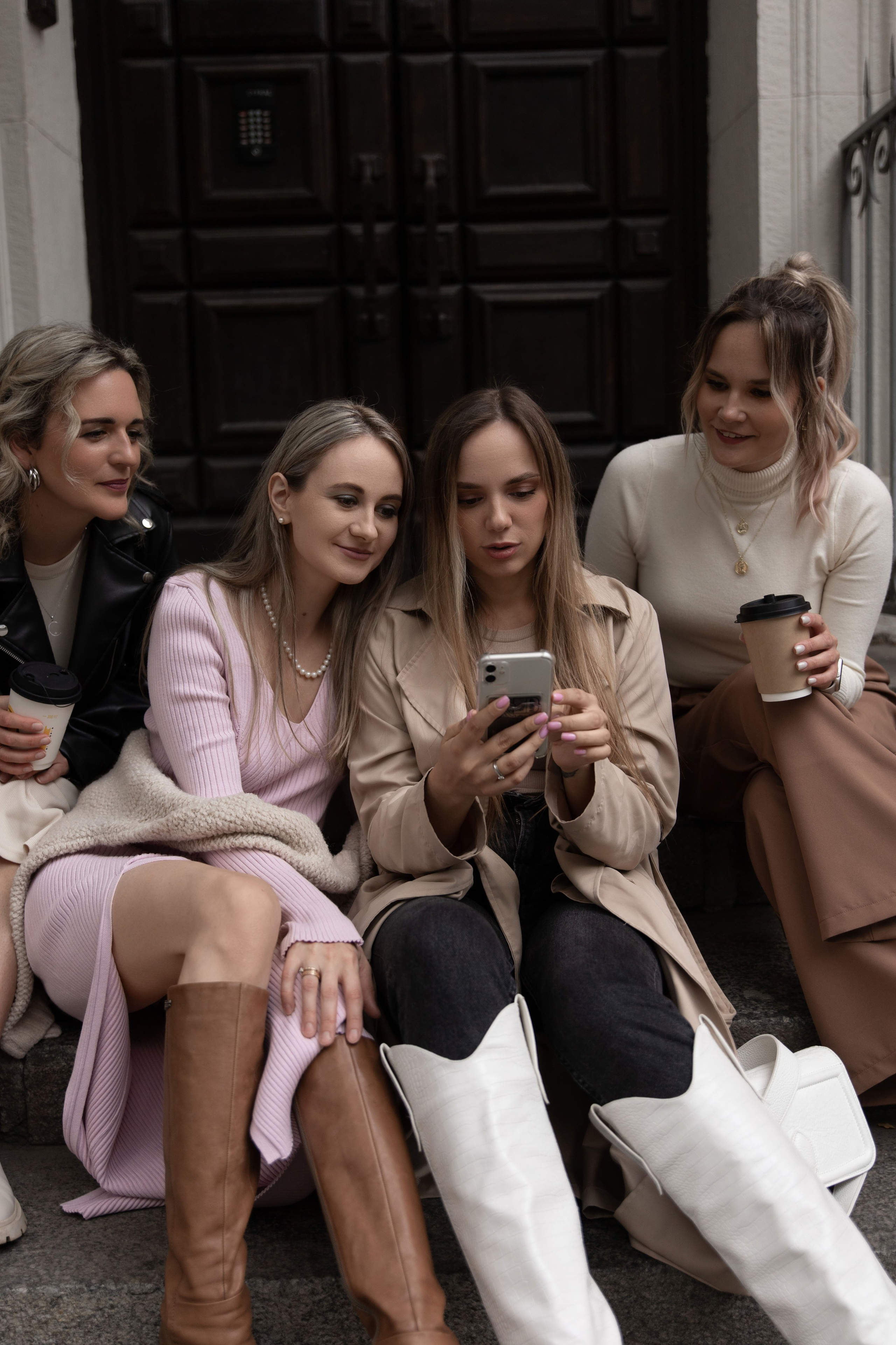 Girls in city. Женский и свадебный фотограф Москва Елизавета Перова