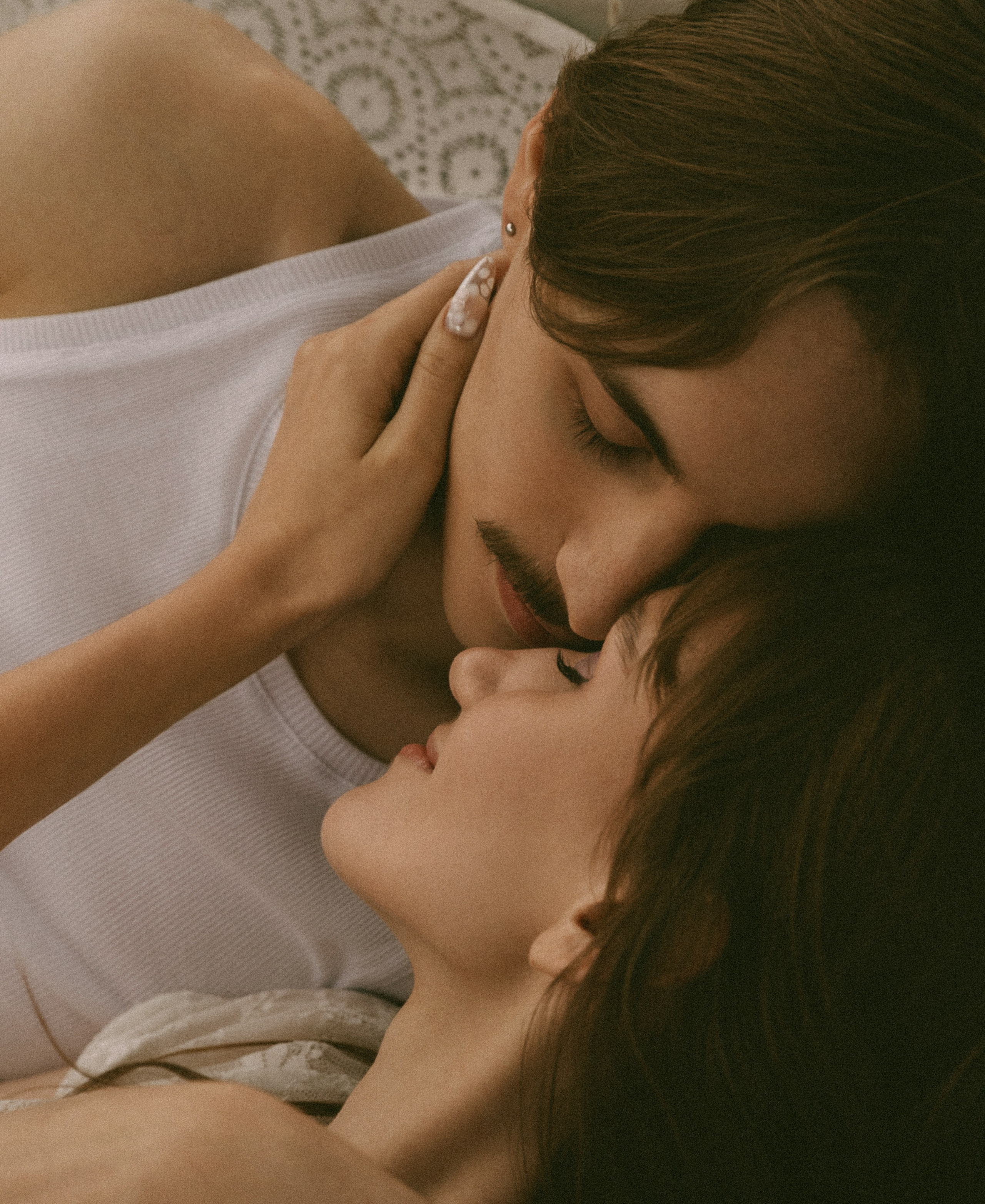 Держи меня крепче