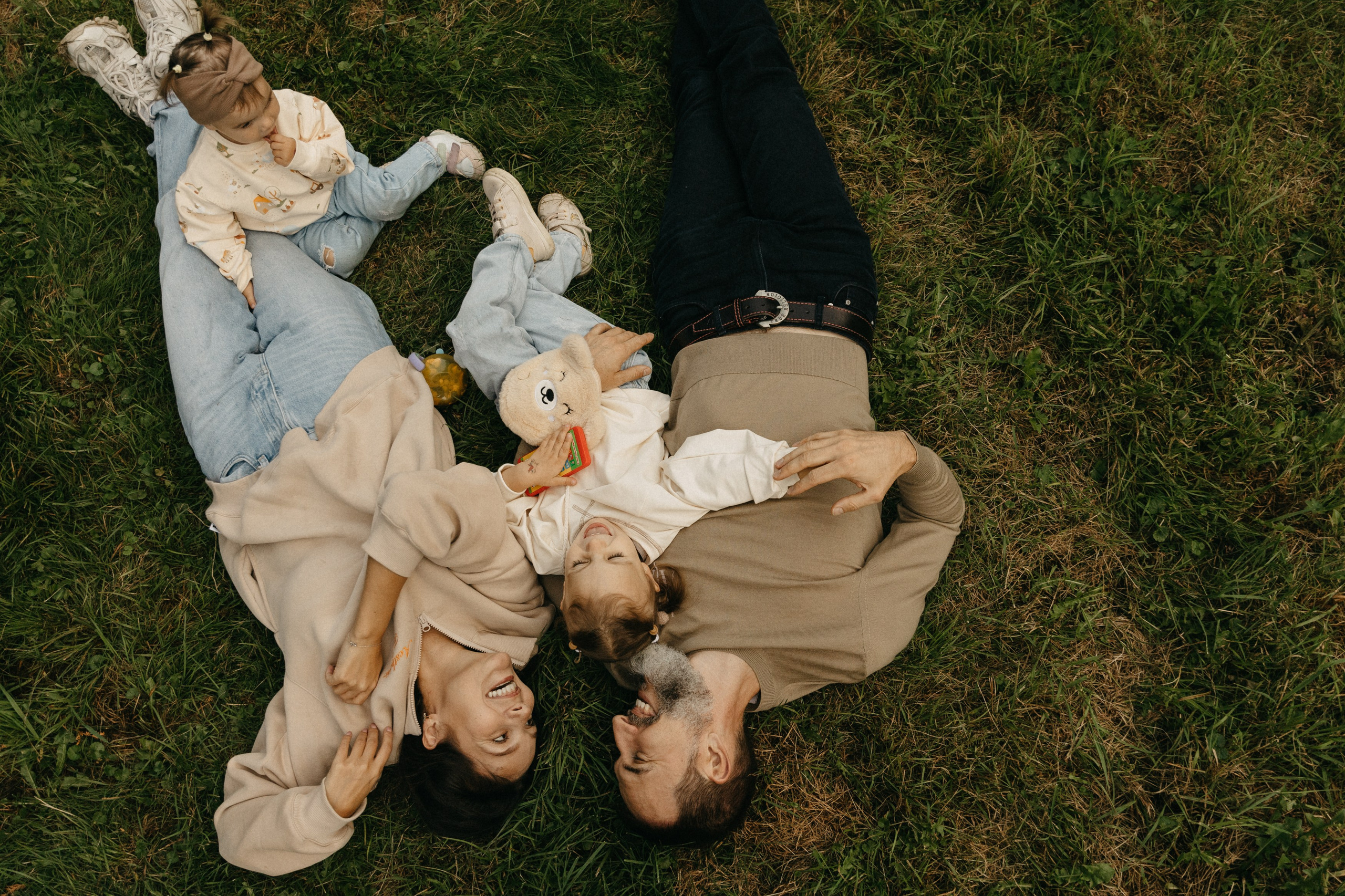 Таня, Миша, Зоя, Нина. Главная