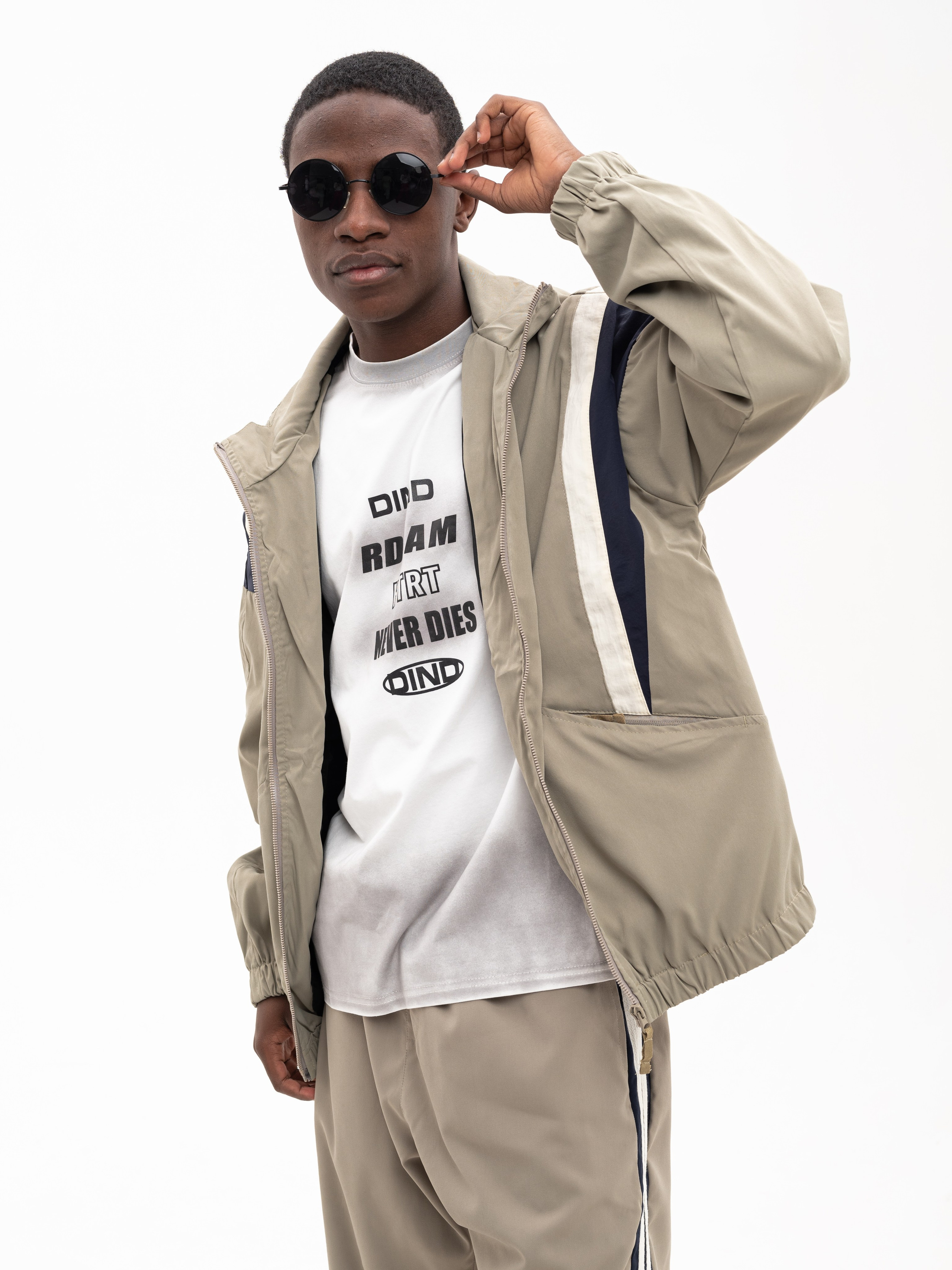 Подростковые вещи. Предметный фотограф, фото для маркетплейсов Пятигорск, КМВ