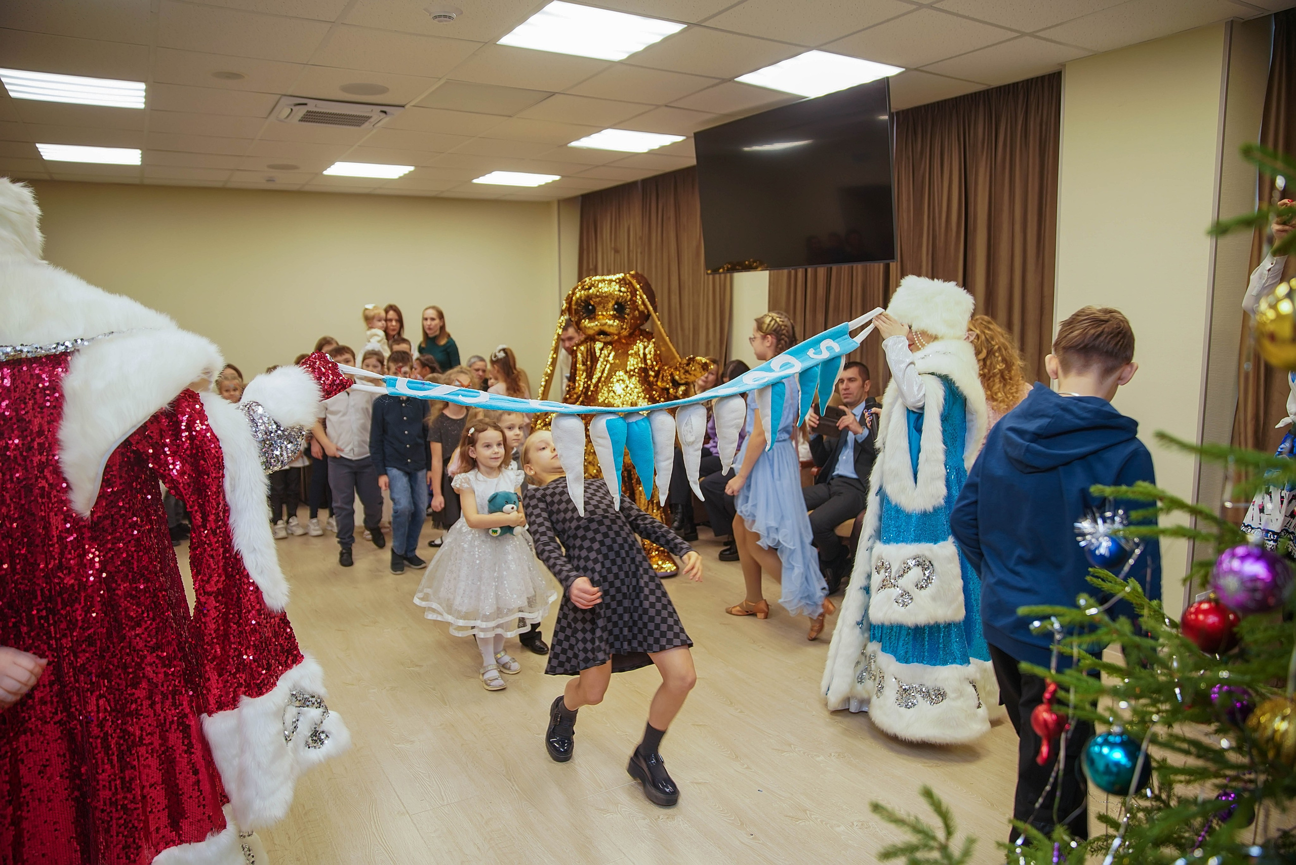 Елка НБД банк. Семейный и детский фотограф в Нижнем Новгороде
