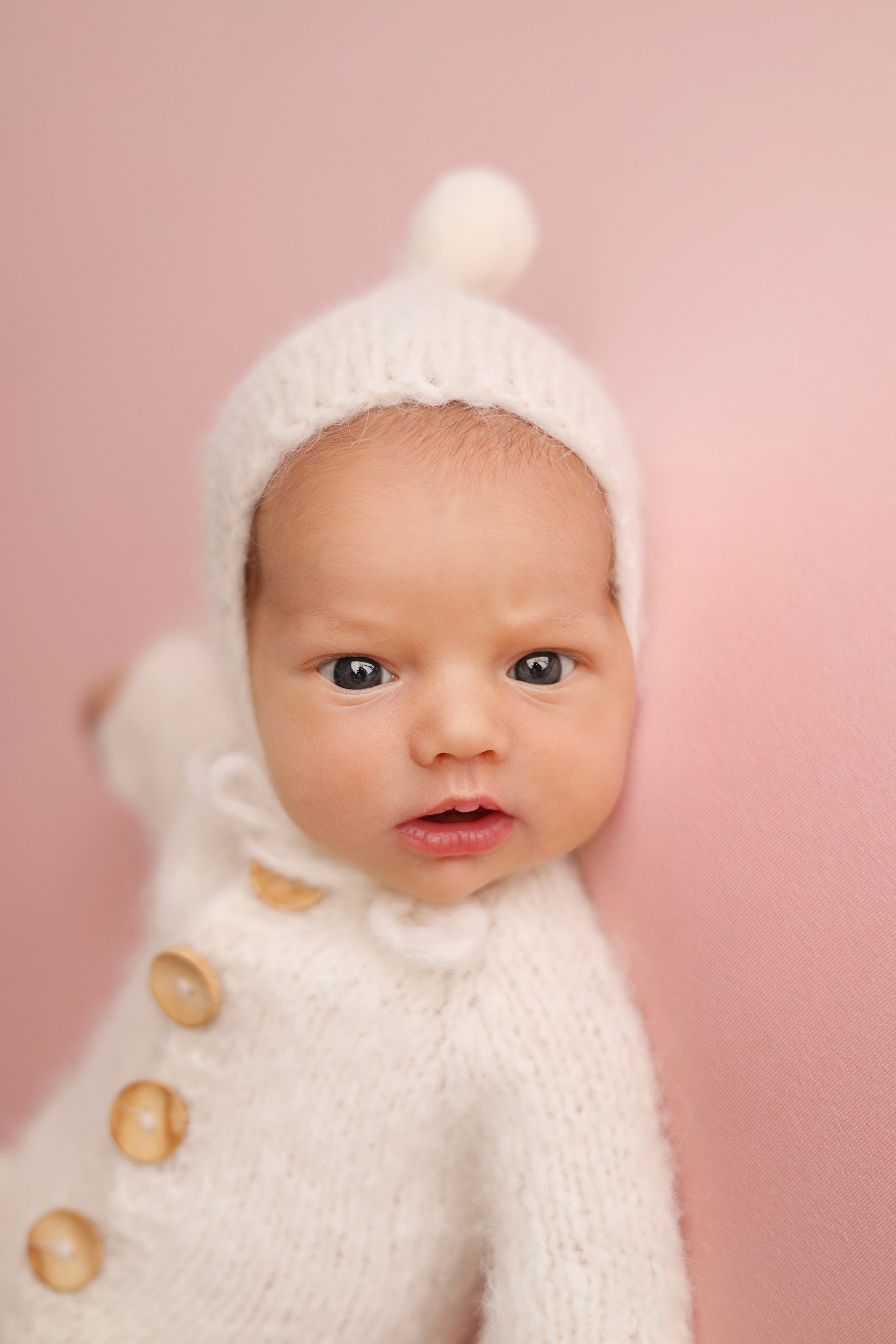 Ньюборн съемка двойняшек в Москве. Фотограф новорожденных Москва. Ньюборн фотограф Москва