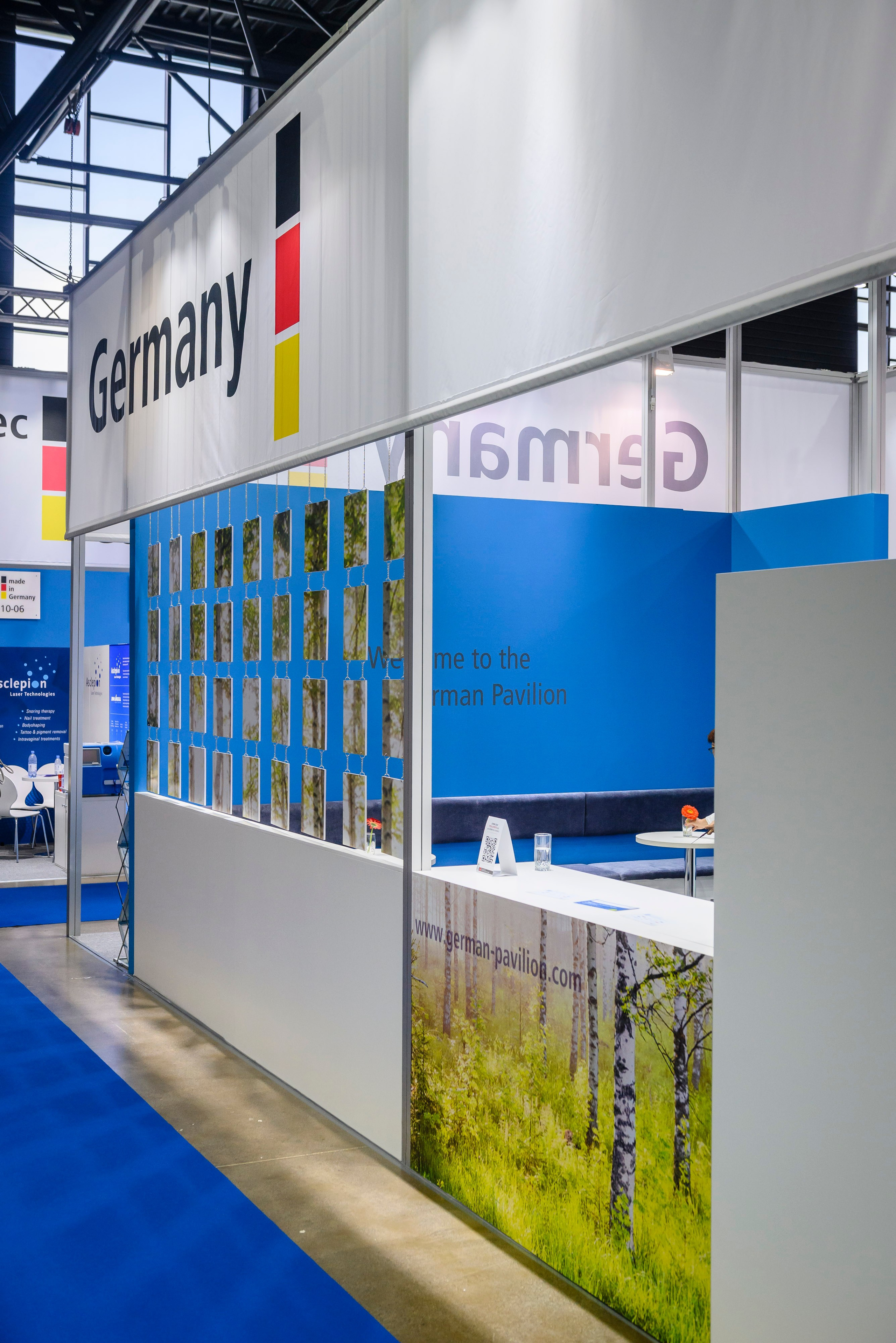 Съемка стендов на выставке KIHE 2024. Интерьерный и репортажный фотограф в Алматы