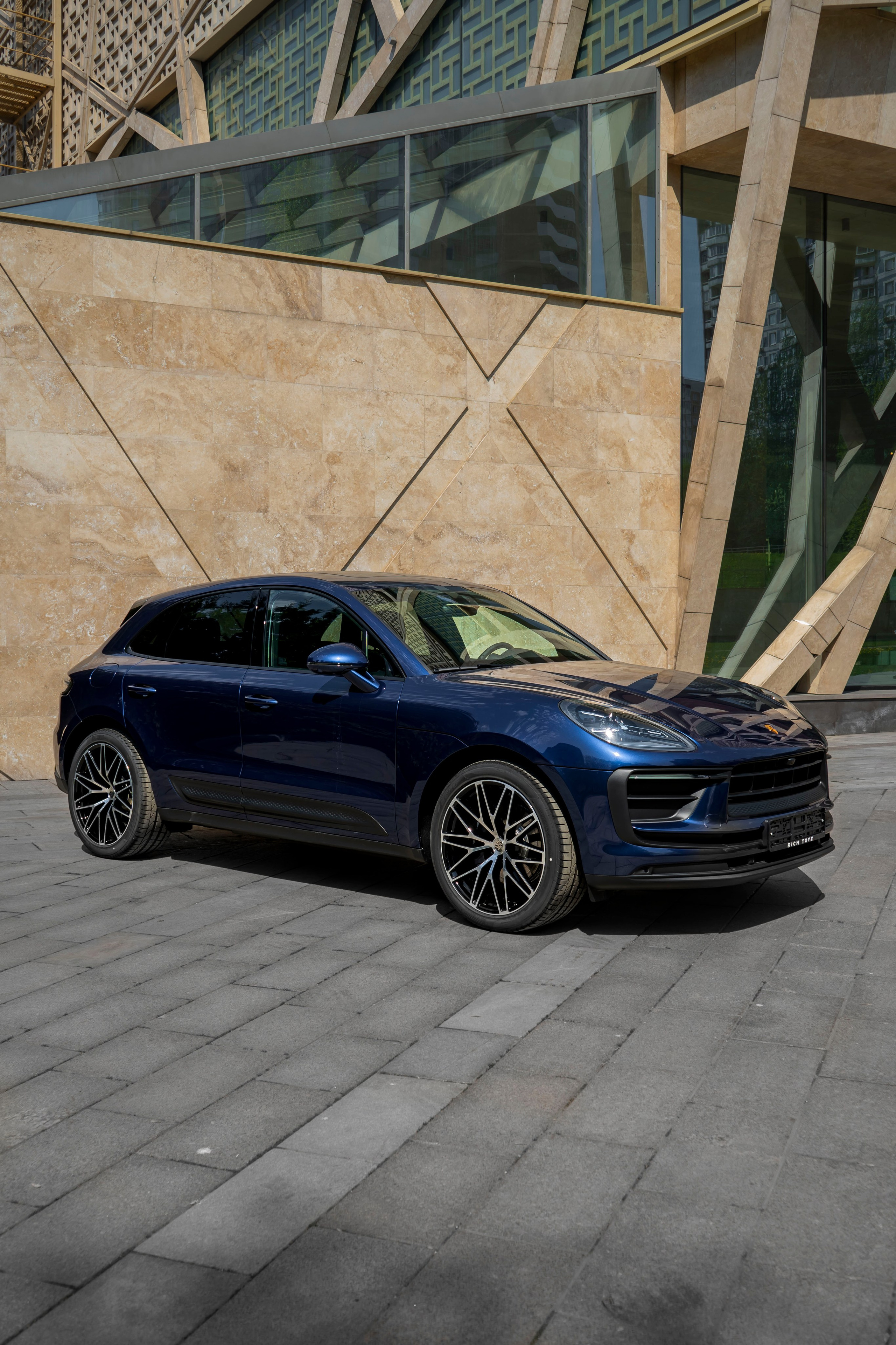 Porsche Macan. Автомобильный фотограф Ногинск Денис Городок