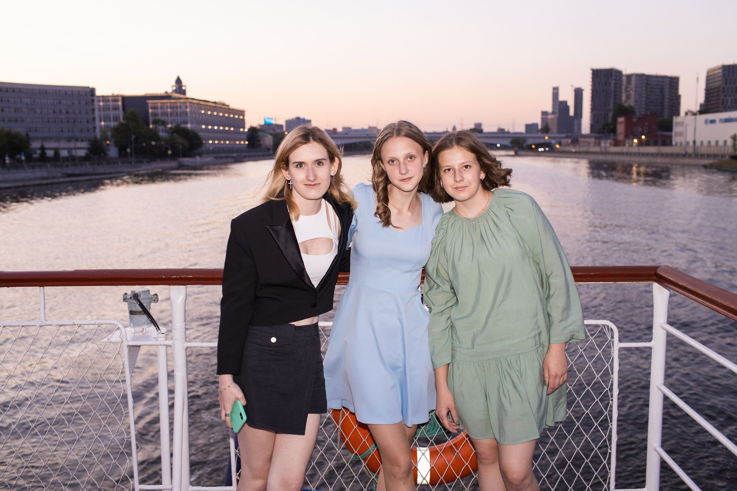 Выпускной на теплоходе Ривьера. Фотограф в Москве Десятова Ксения