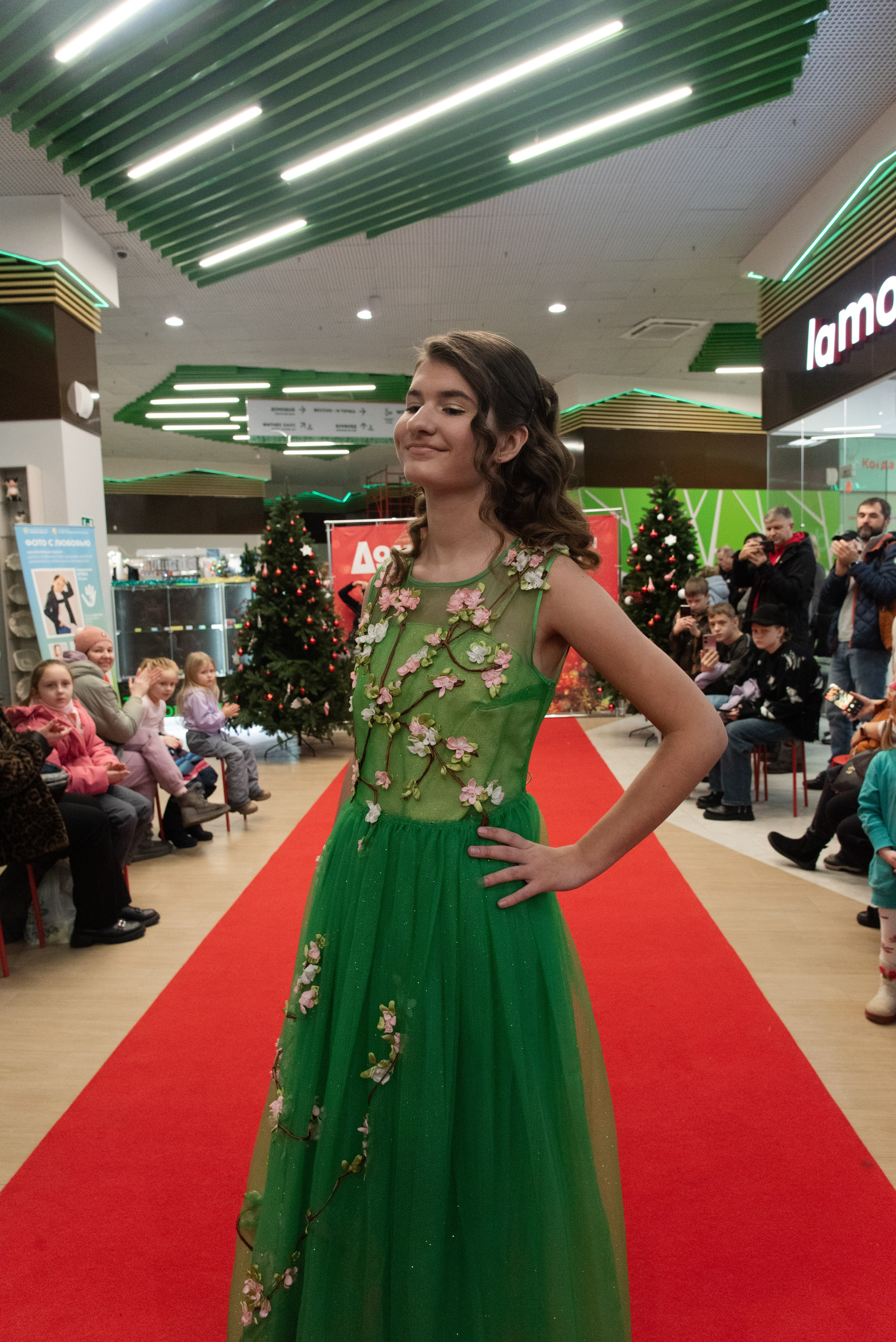 Показ Мод БФ «Исток Жизни». Дети с «Безграничными Возможностями». Портретный Семейный Fine-Art фотограф в Санкт-Петербурге Криулина