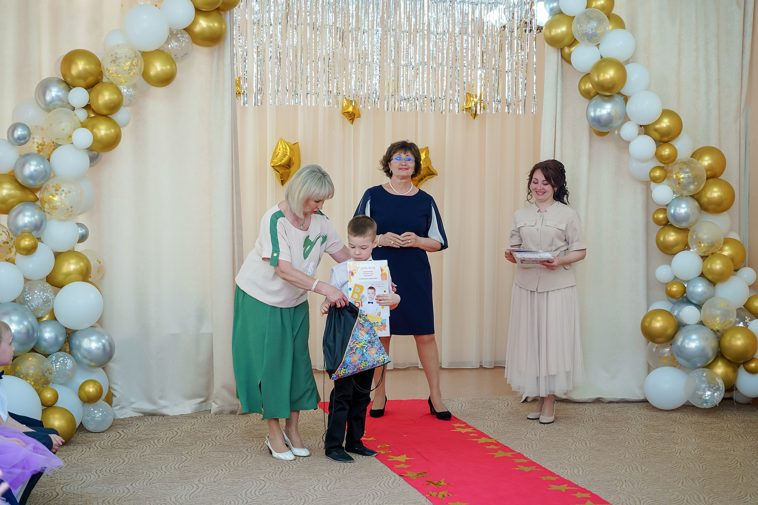 Фотосъемка видеосъёмка фотограф видеооператор новогодних утренников  в. Фотограф, видеооператор Нина Коршунова