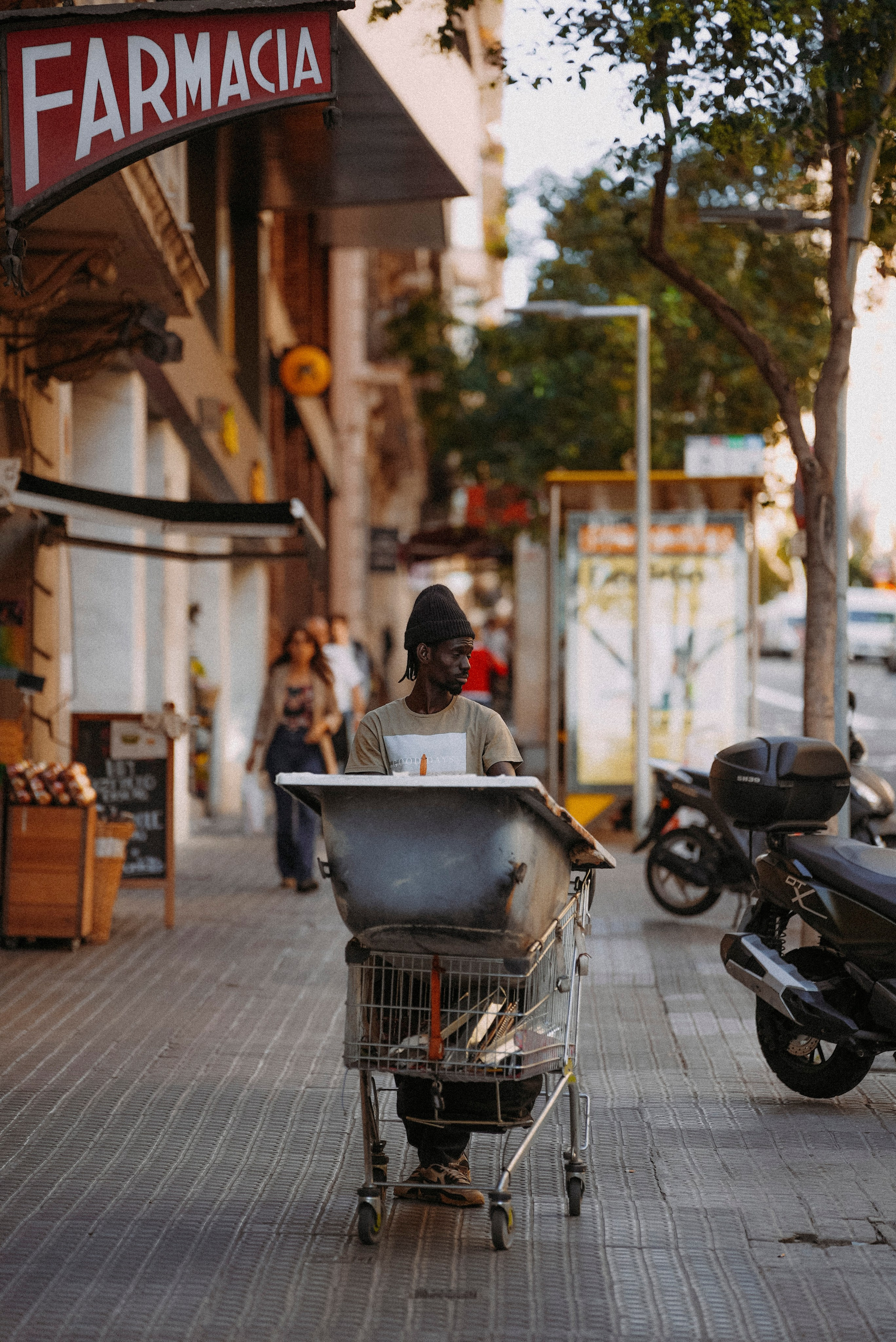 ЕВРОТУР. Стрит-фотография, полная абсурда, идиотизма и красоты