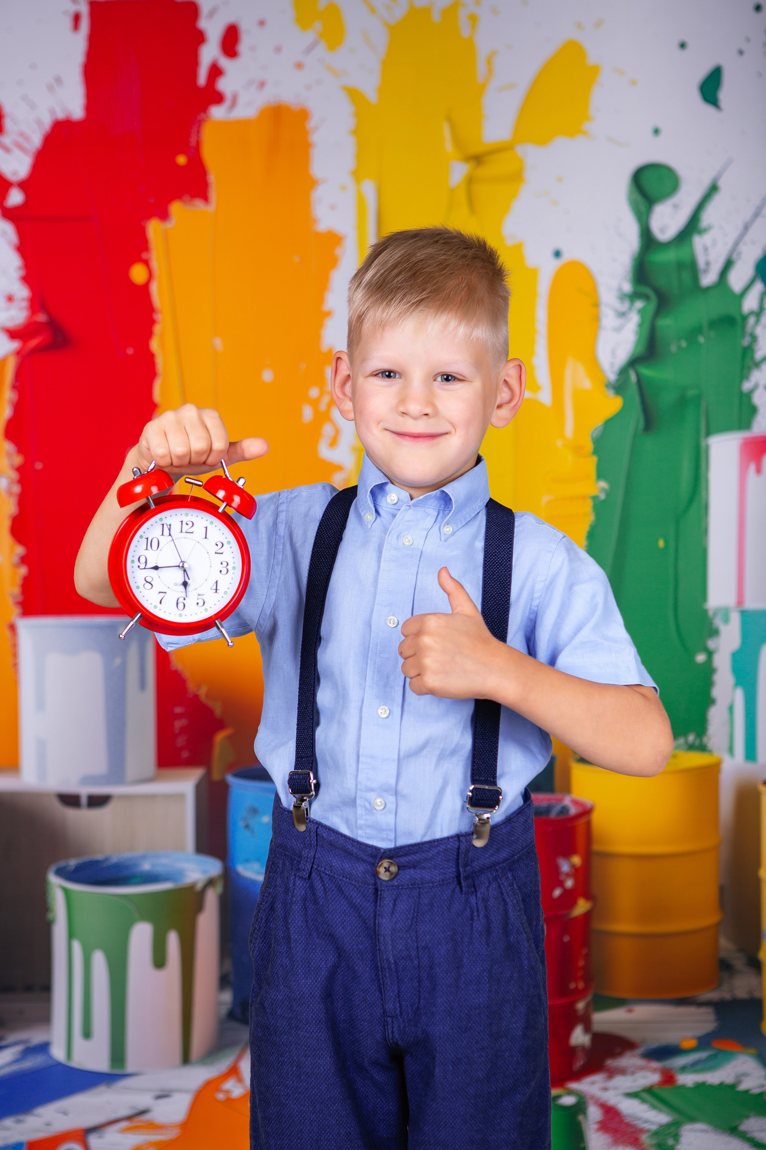 Фон «Краски». Фото дети. Выпускные альбомы Нижний Тагил