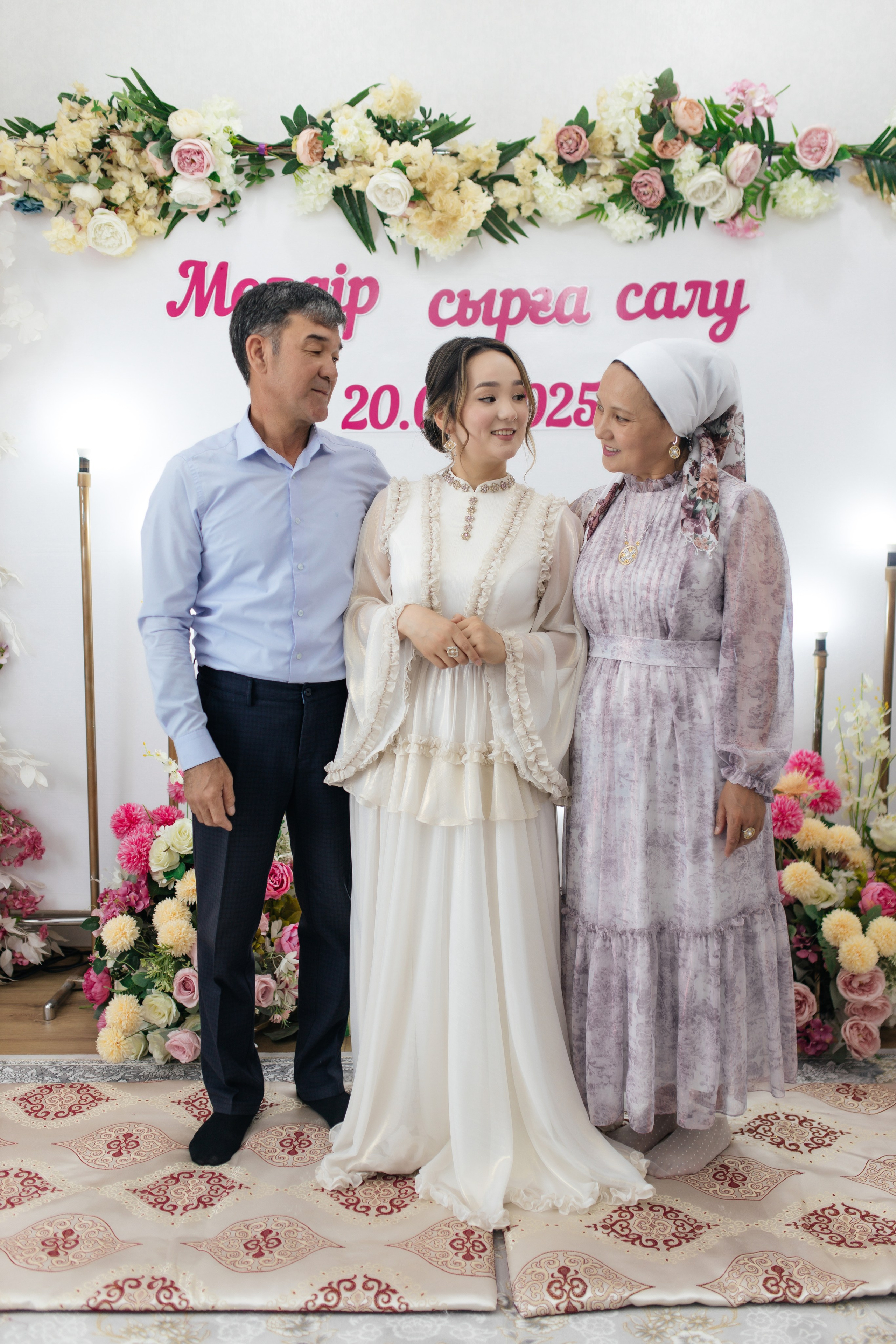 Moldir — syrğa salu. Wedding and Love story Photographer