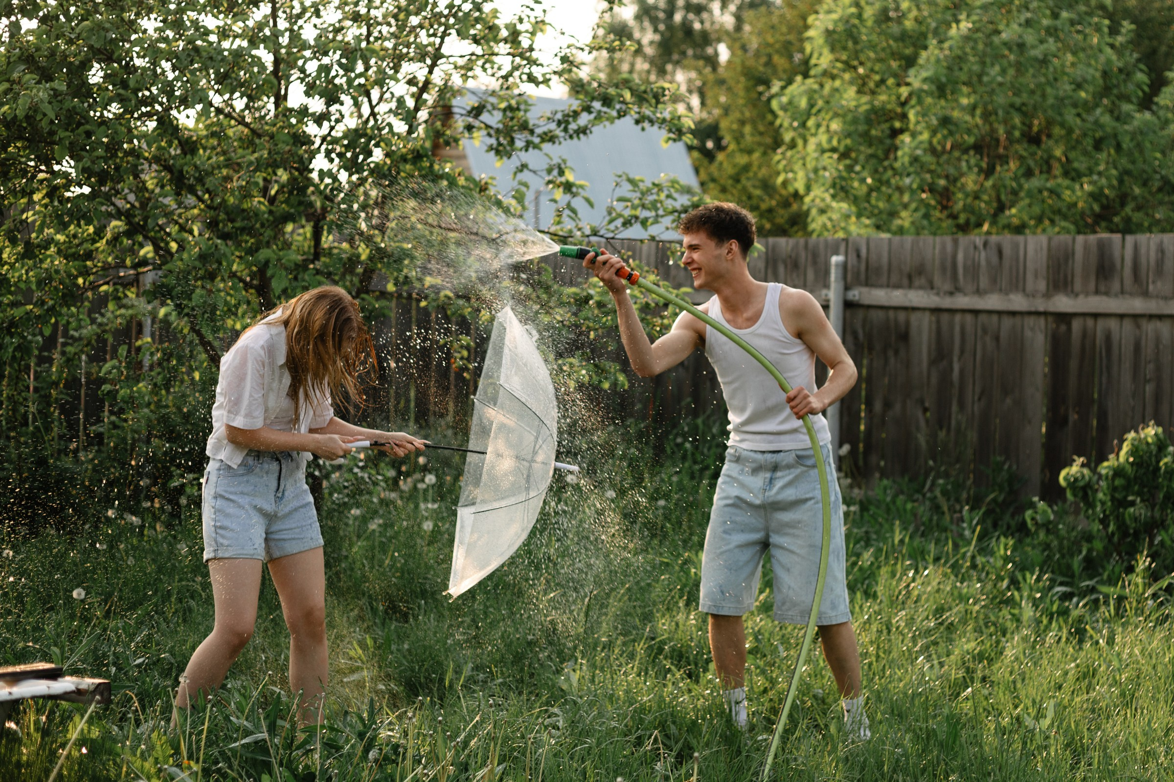 Серия с водой. Арина и Сергей. Евгения. Июнь 2025. Фотограф Пермь. Свадьбы. Семья и дети, школа, д. сад. Фотокниги
