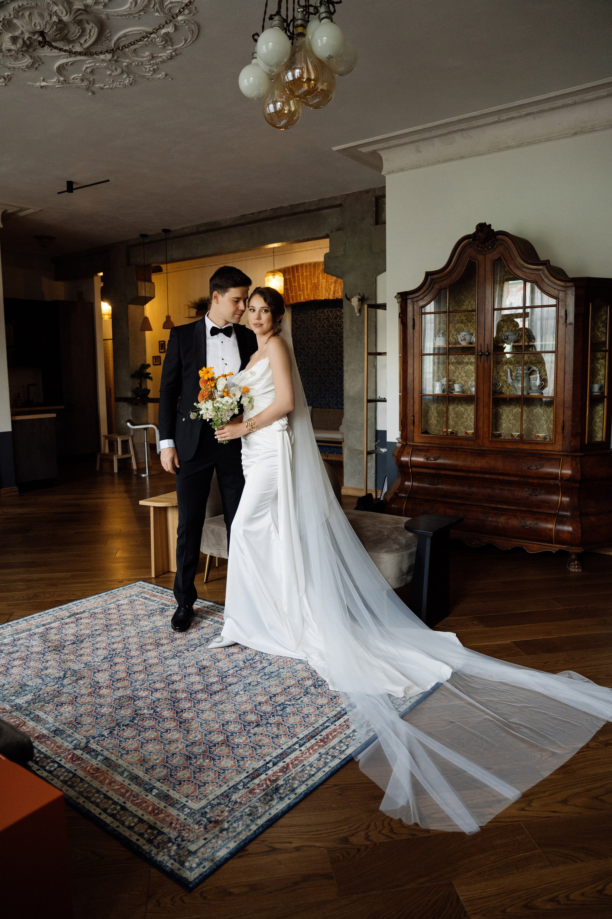 Оранжевая свадьба в гребешках. Свадебный фотограф организатор в Санкт-Петербурге Ассоль Опарина
