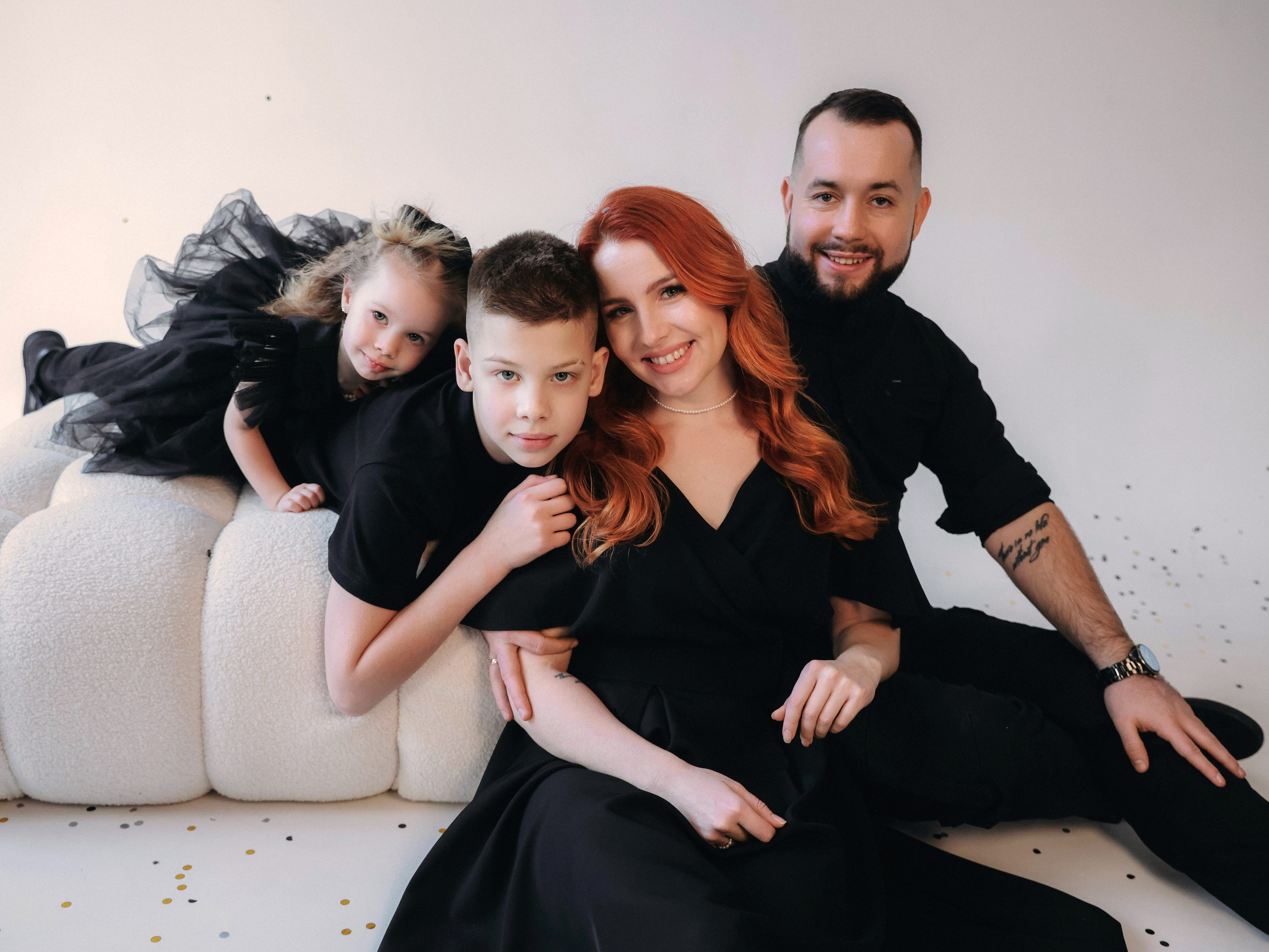 Семейная фотосессия in Black. Мультифотограф Динара Ахмедзянова