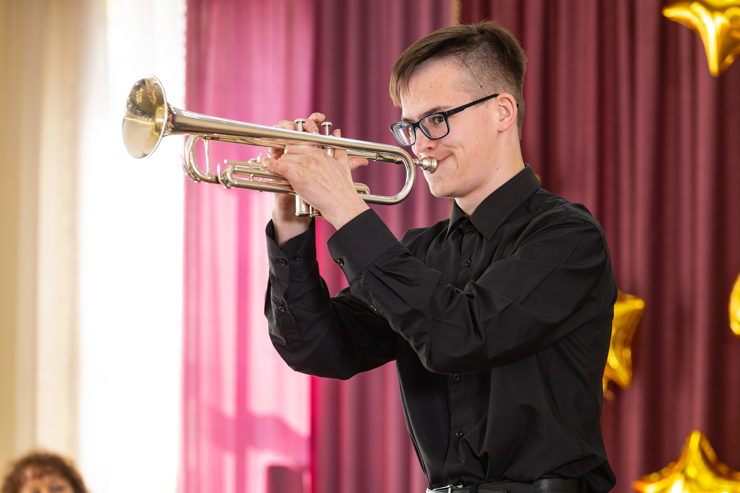 Выпускной музыкальная школа № 8. Фотограф Александр Поздняков  Новосибирск