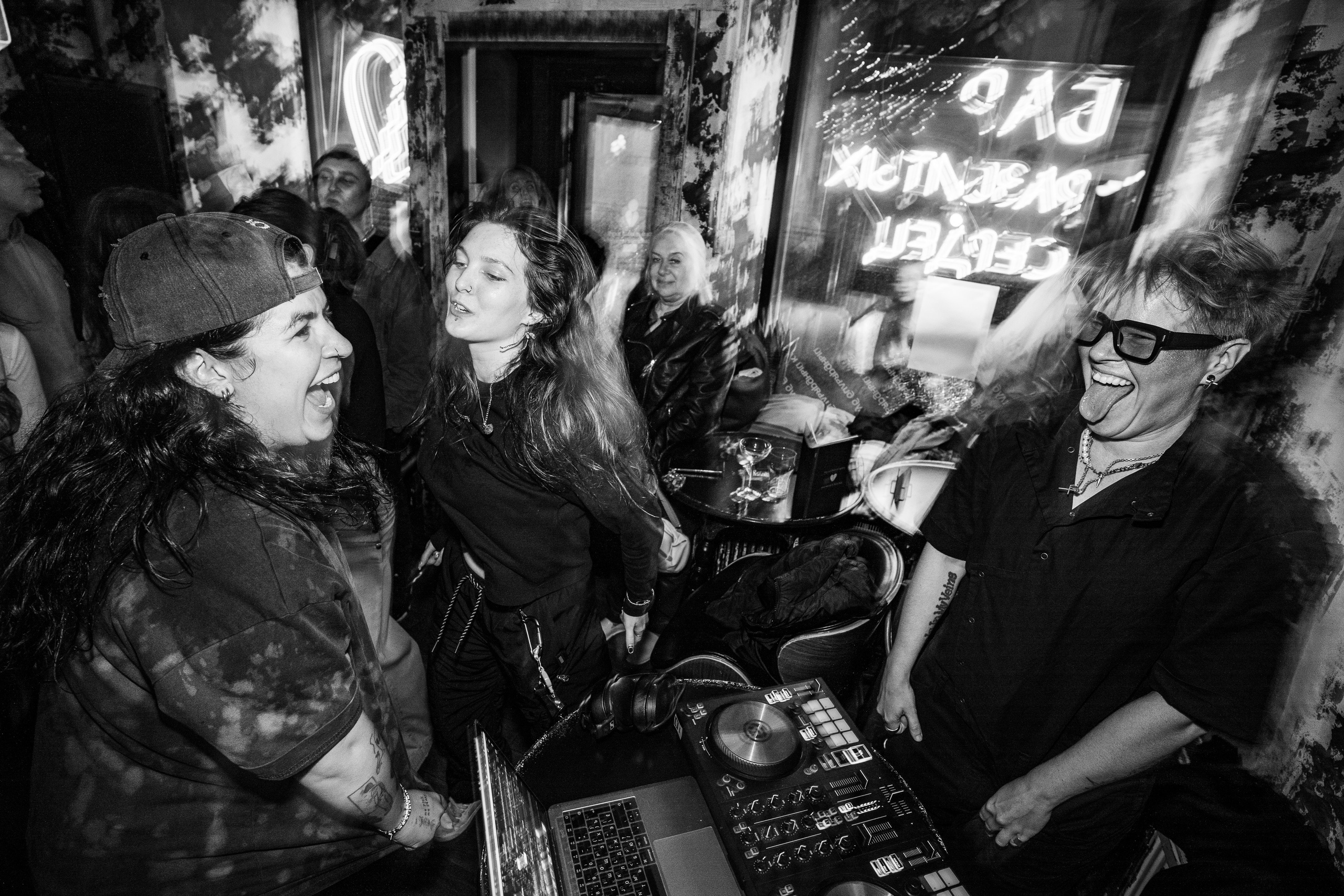 Бар разбитых сердец. Last summer party. Концертный и репортажный фотограф в Санкт-Петербурге Слава Пахомов