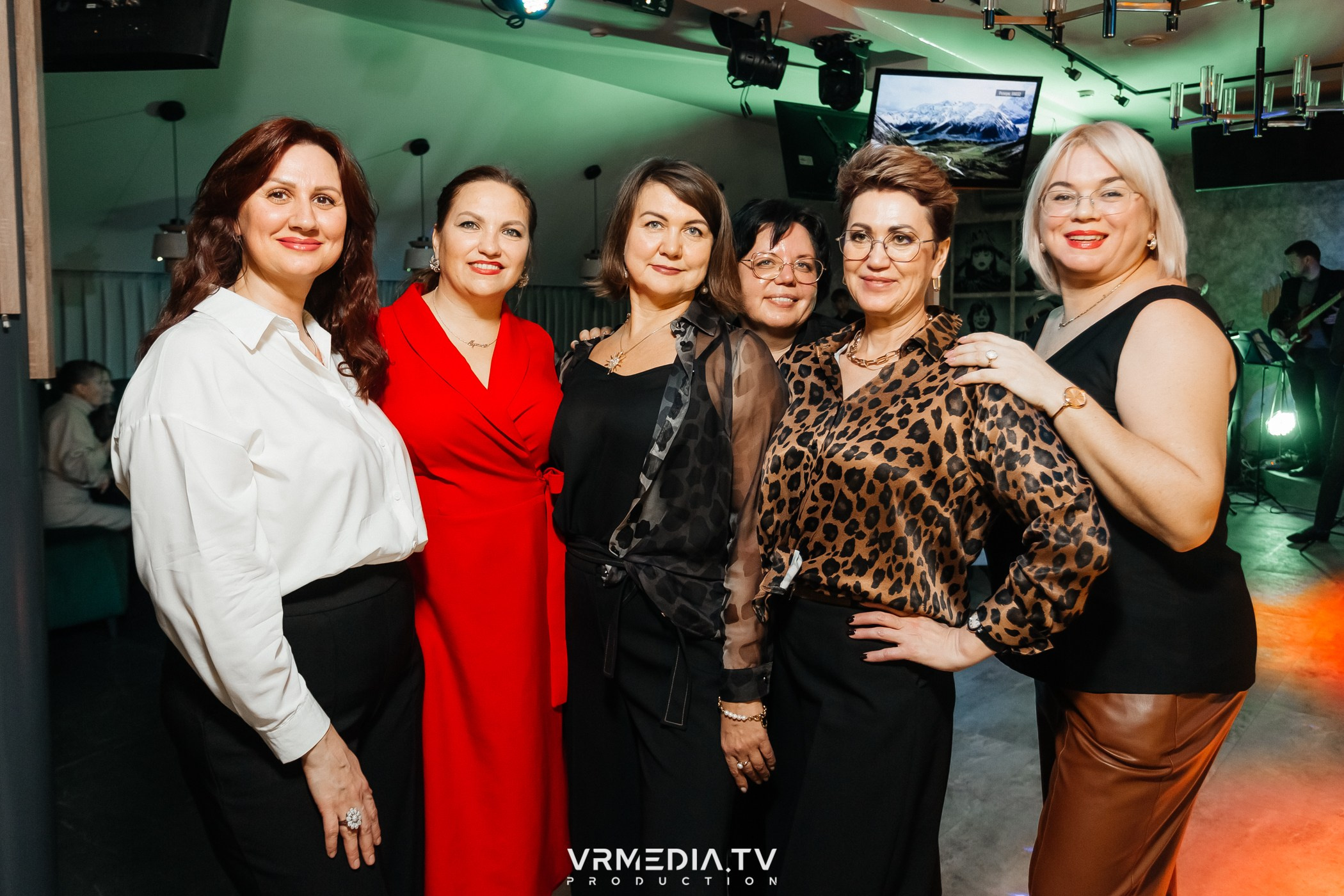 Открытие караоке-зала в «Империи»