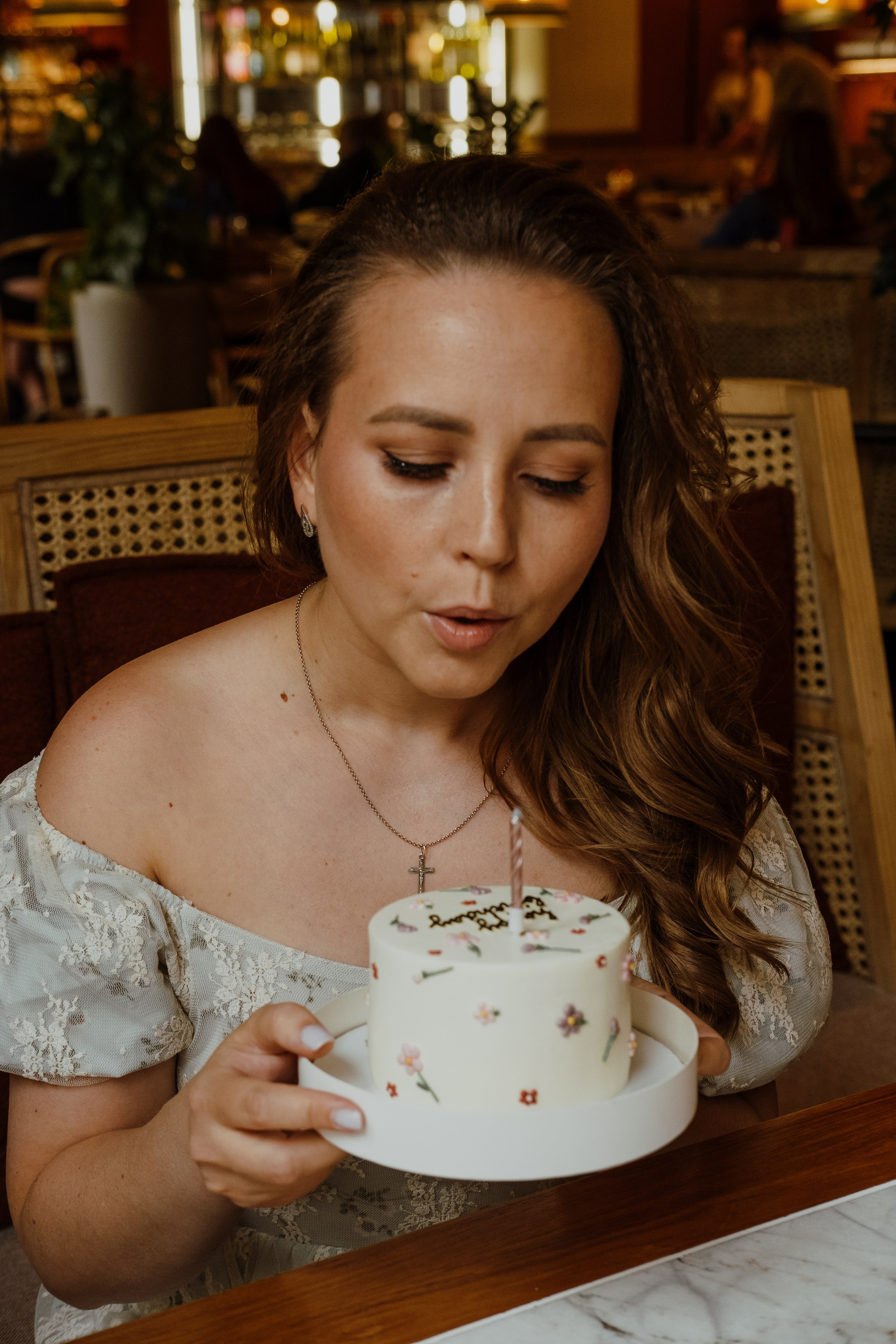 Прогулка по городу. Свадебный фотограф Челябинск