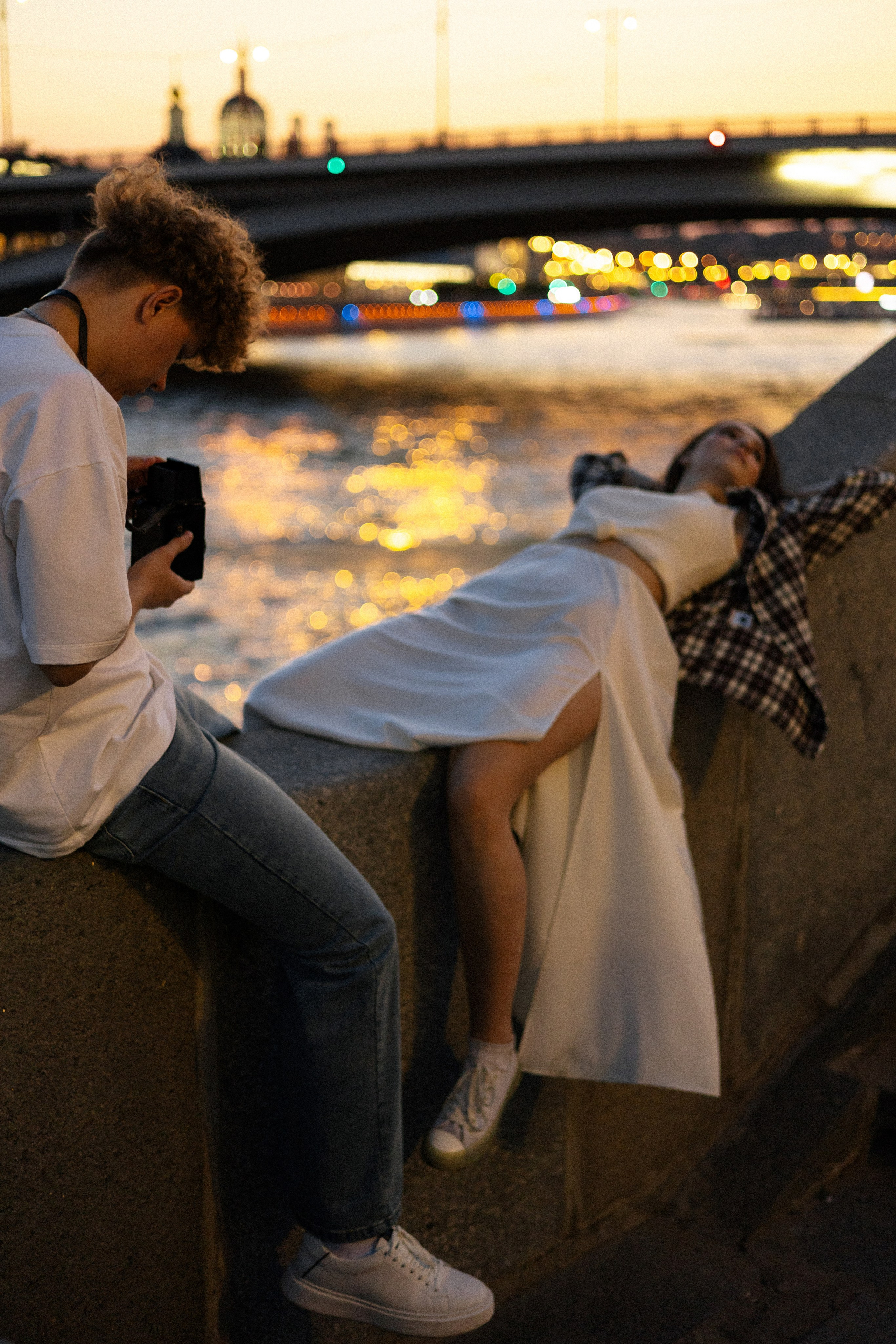 With a breeze. Wedding and family photographer