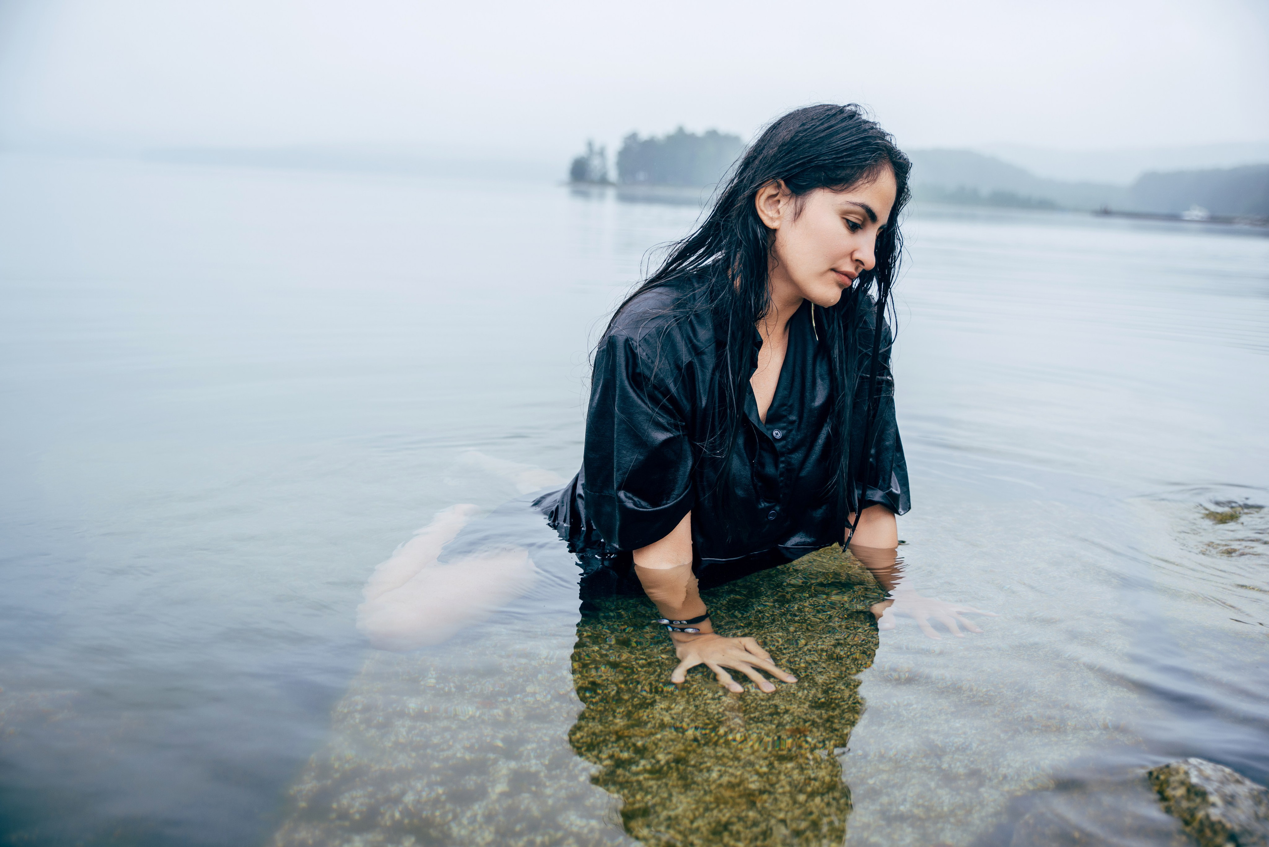 Индивидуальная фотосессия на озере в воде. Семейный фотограф в Миассе Ольга Широковская