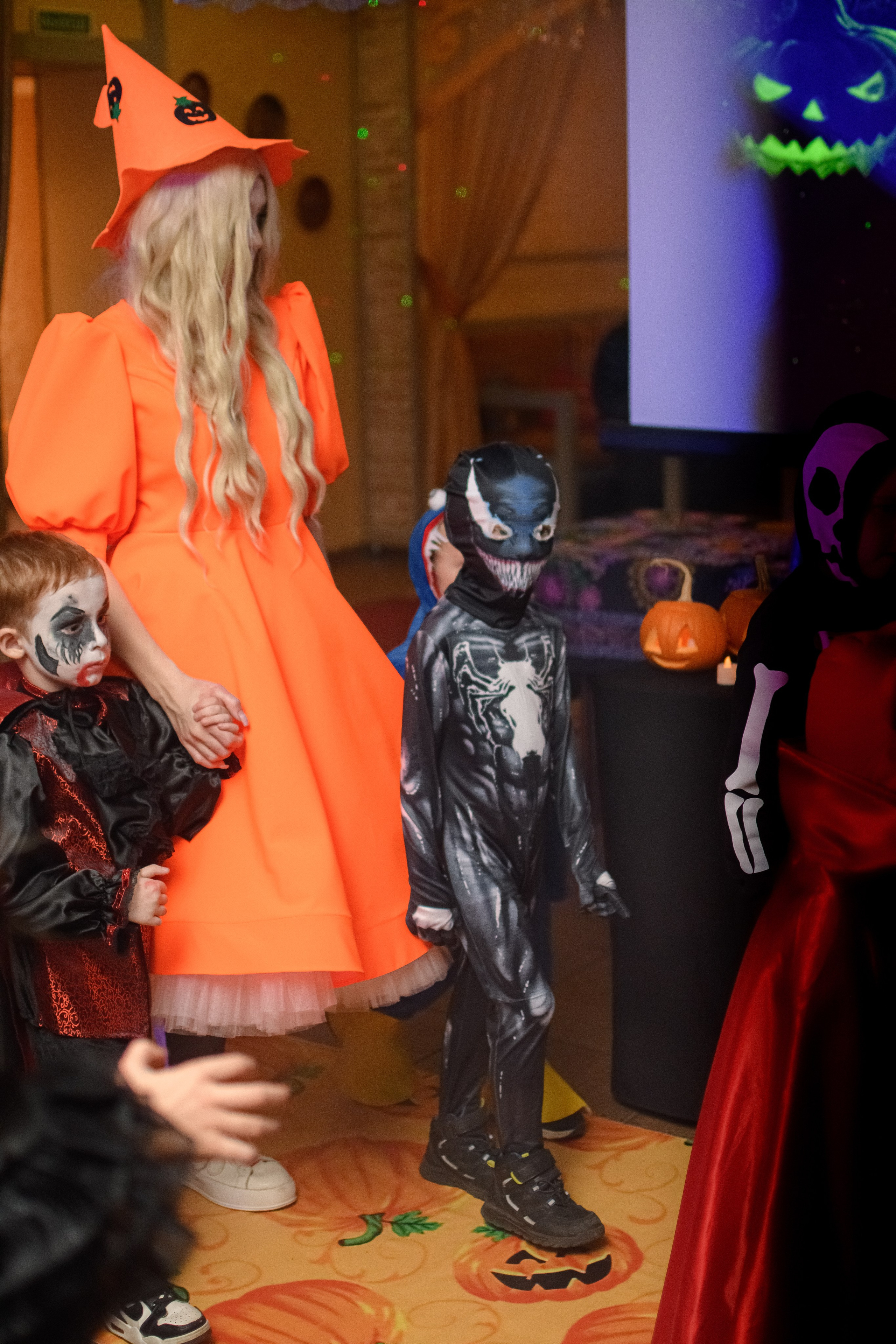 HALLOWEEN. Photokarish