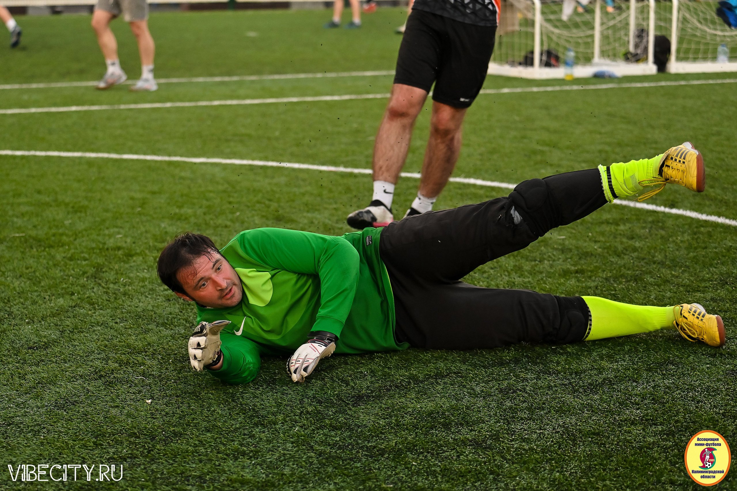 ИГРЫ МИНИ-ФУТБОЛЬНОЙ И КОРПОРАТИВНОЙ ЛИГИ. VIBECITY.RU Вайб Сити Ру Фоторепортажи Фотоотчеты Калининград