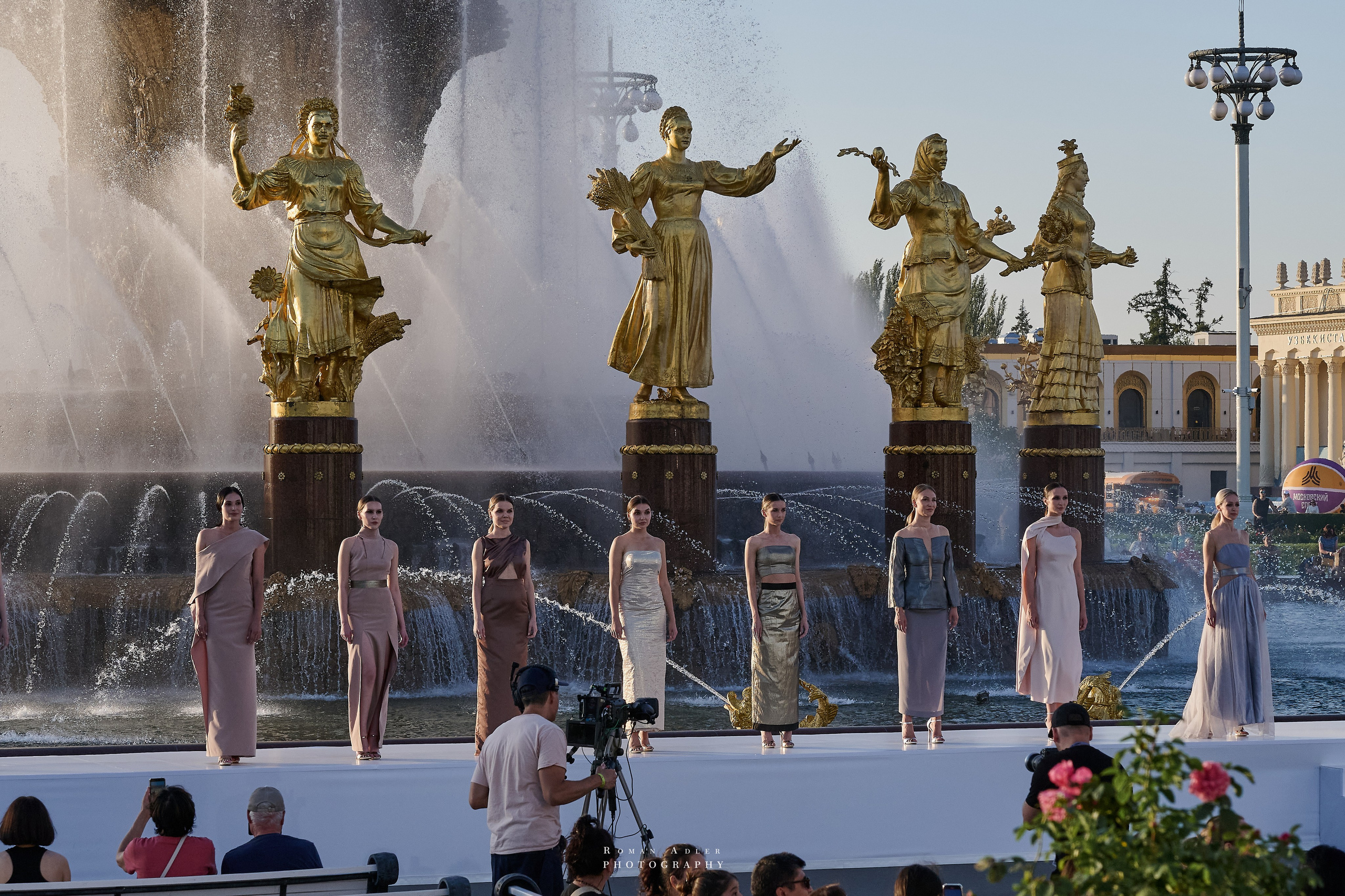 Московская неделя моды. Фотограф Роман Адлер