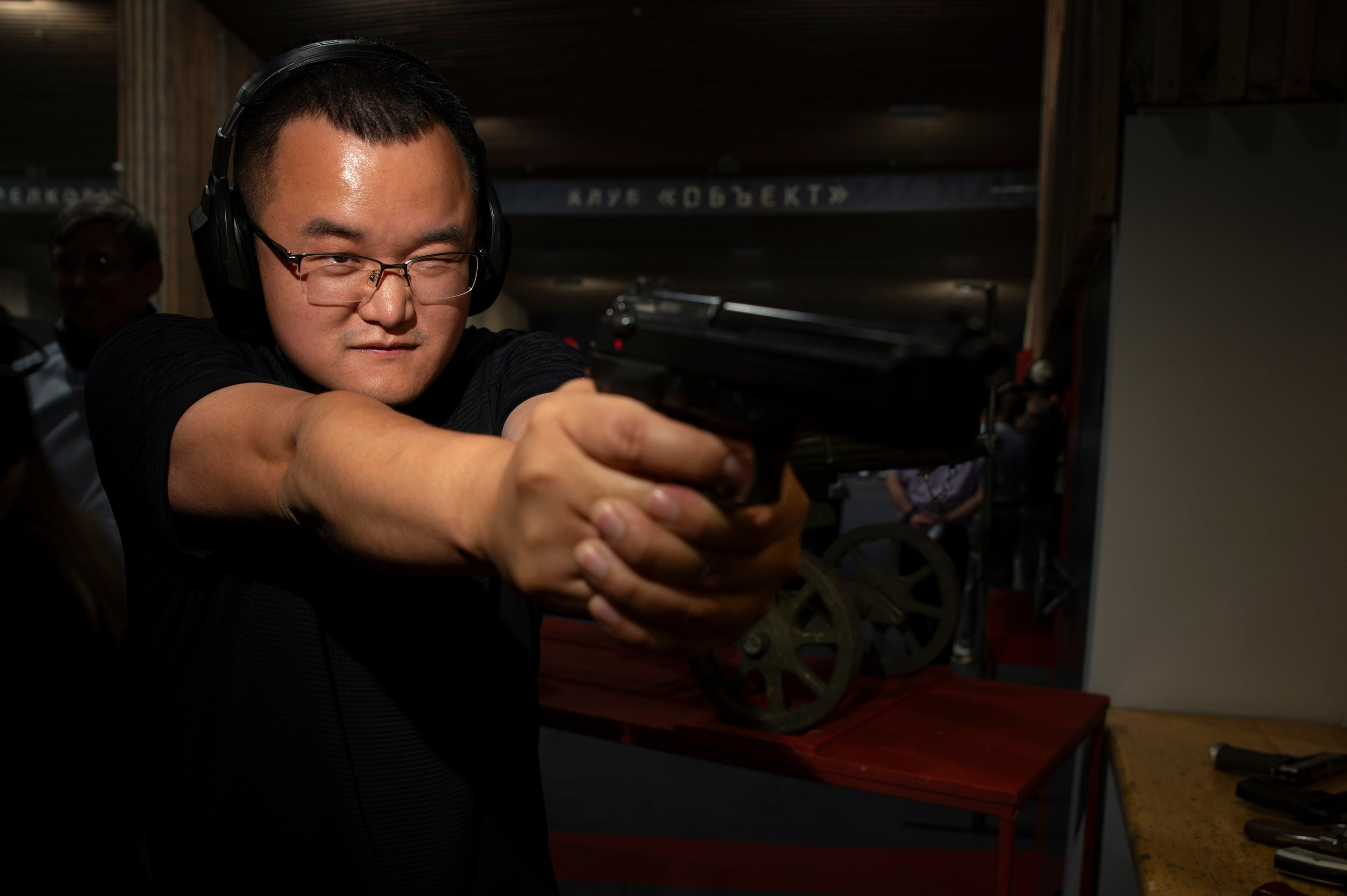 Фоторепортаж из стрелкового клуба «Объект». Фотограф Роман Адлер