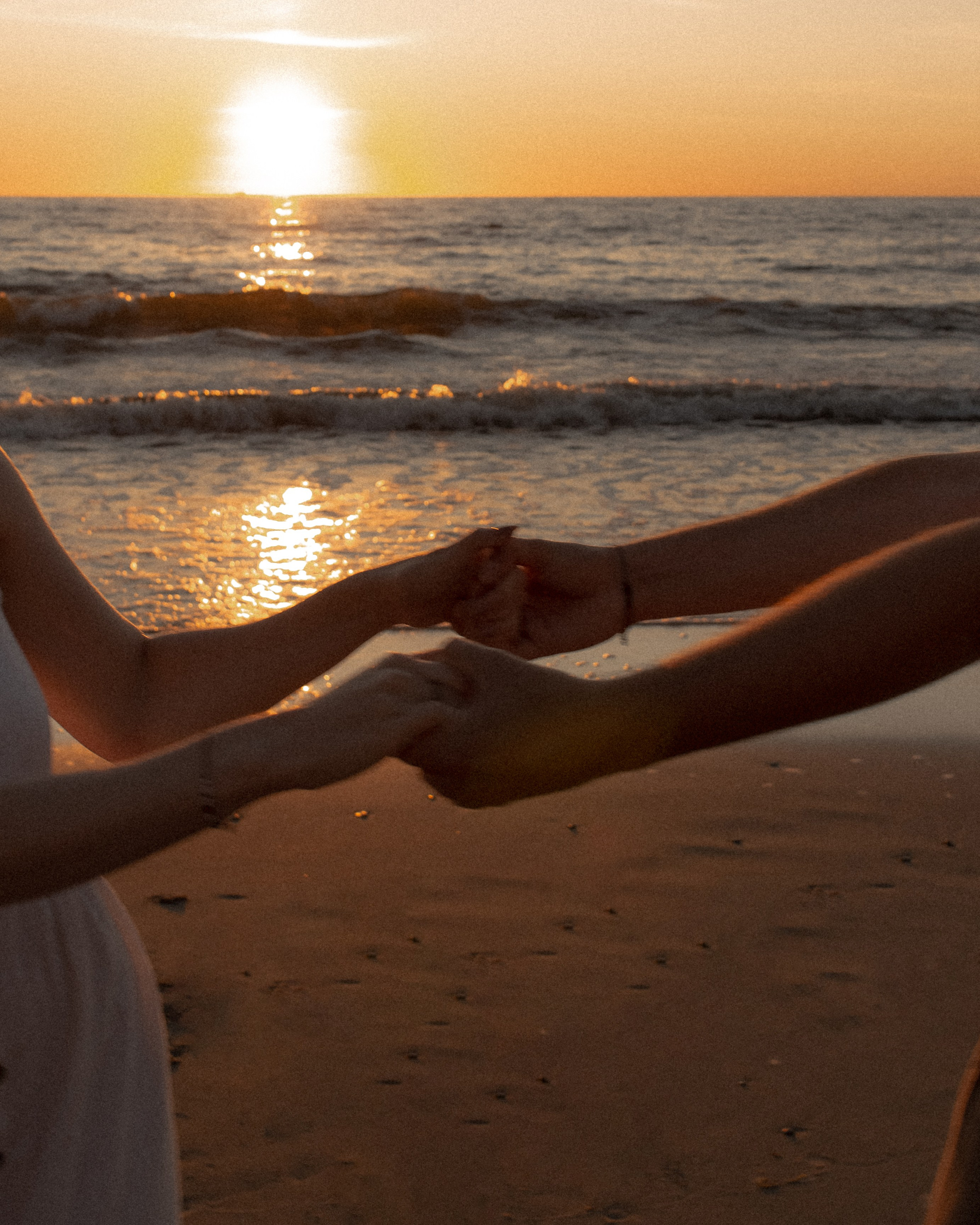 Киношная парная фотосессия на море в Калининграде / Донское. Портретный фотограф в Калининграде Рита Холодова