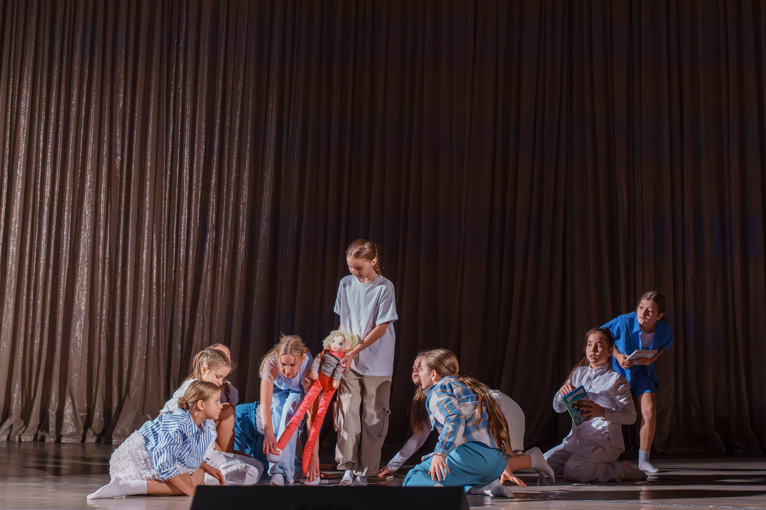 Танцевальный конкурс, репортаж. Фотограф видеограф Геннадий Янбаев в Сочи, Краснодаре