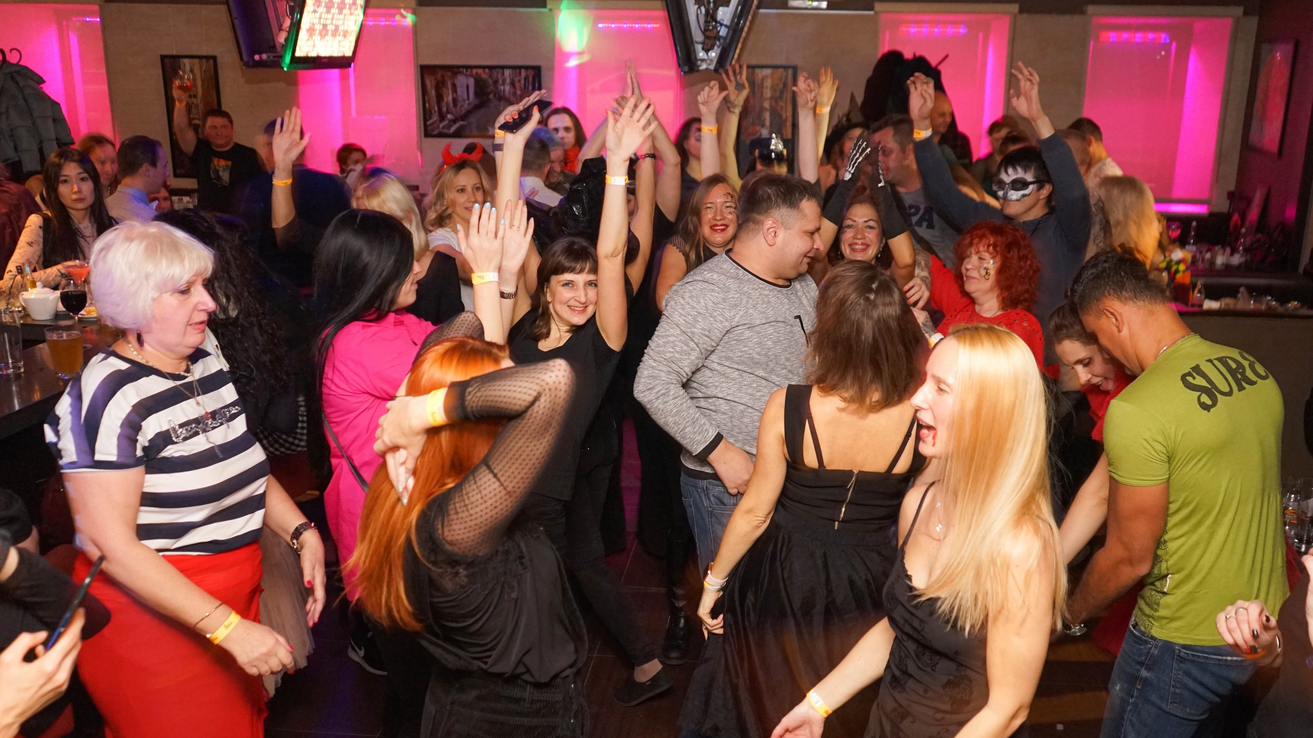 Фандец. Хеллоуиновская клубная вечеринка | 13.11.21. Галерея Фантим