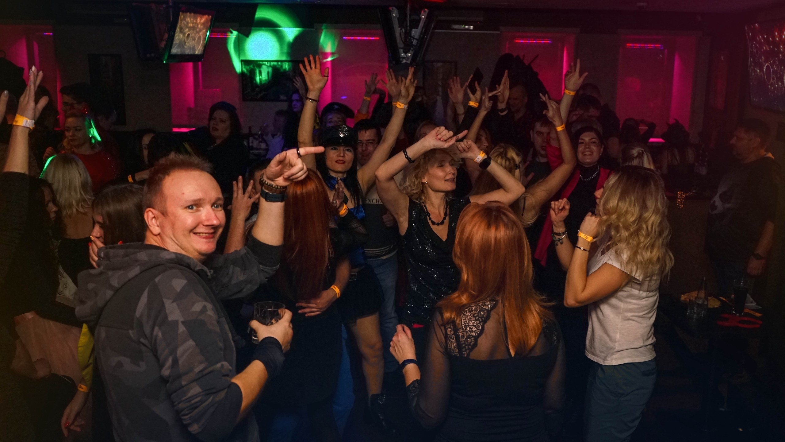 Фандец. Хеллоуиновская клубная вечеринка | 13.11.21. Галерея Фантим