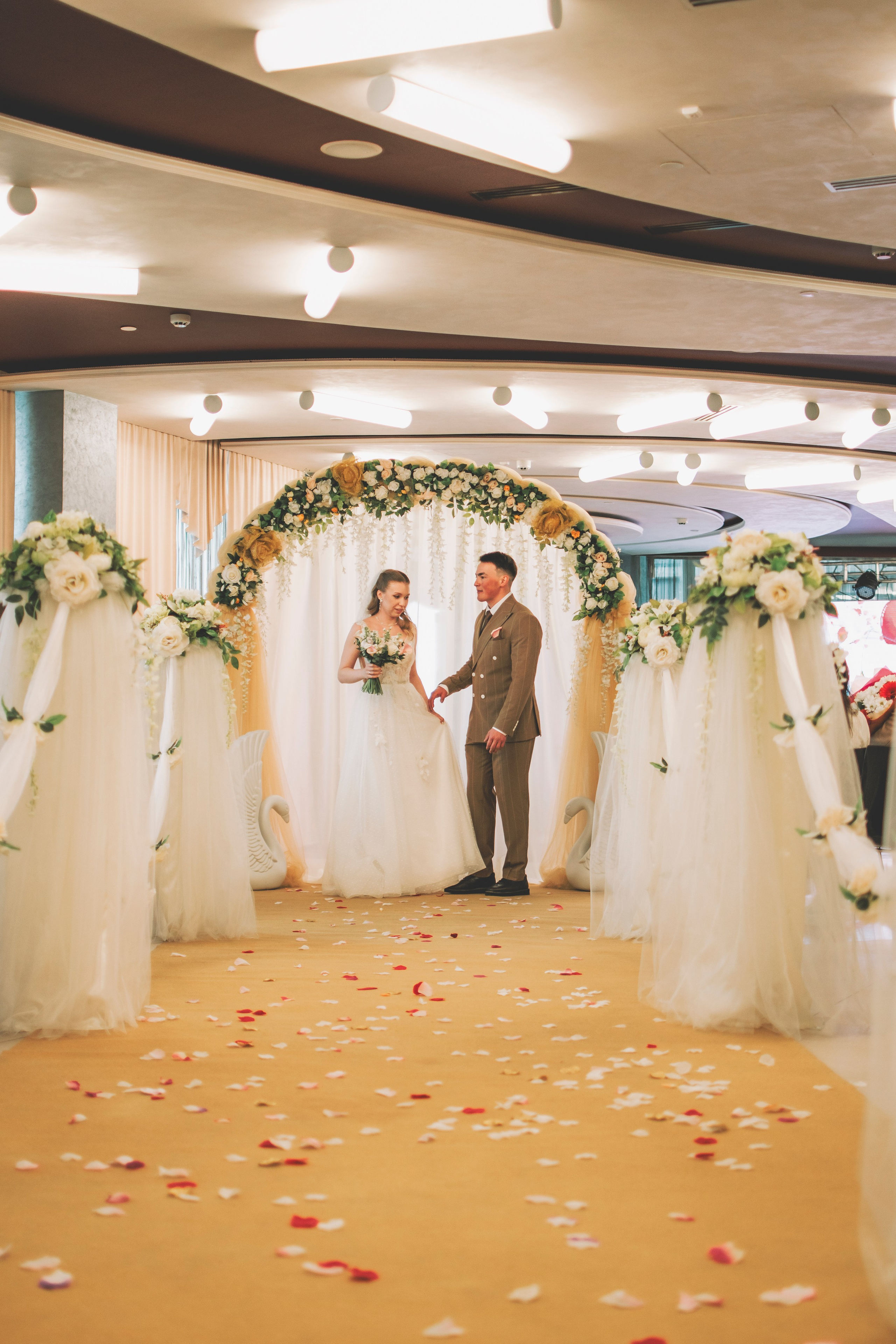 Альберт и Анастасия (Студийная фотосессия, роспись в ДК Нефтяник + фотосессия с гостями). Семейный и свадебный фотограф Губкинский и Ставрополь