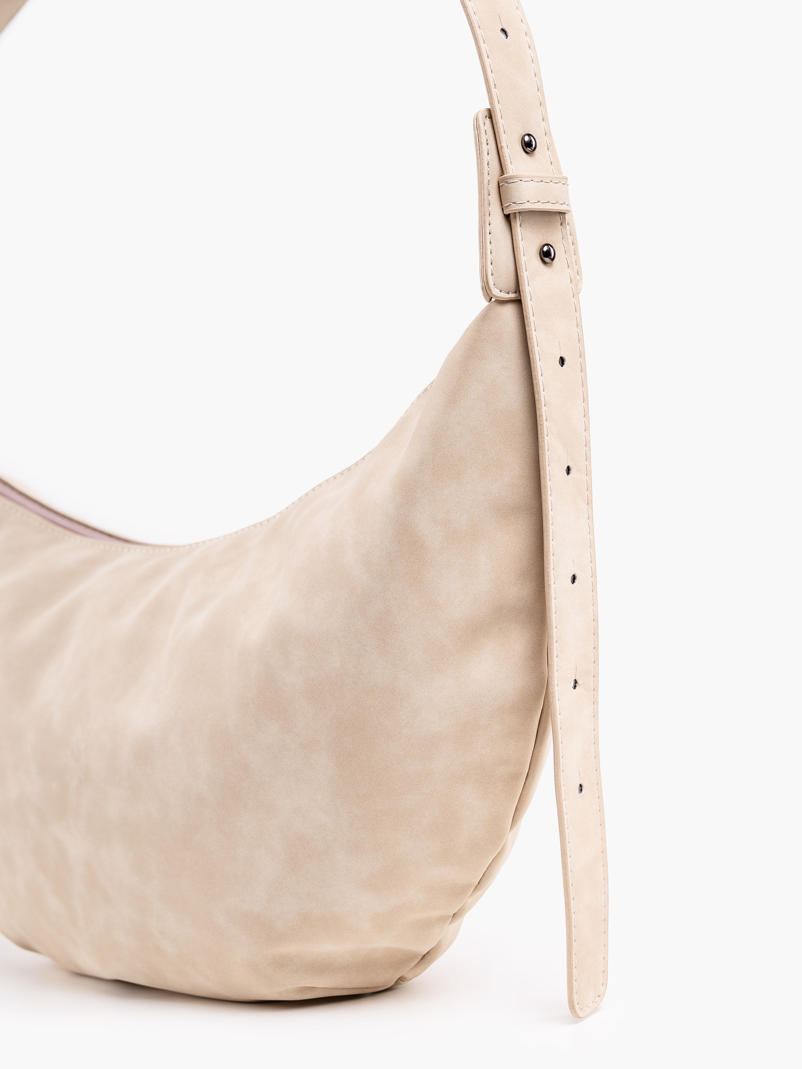 Q Сумки хобо серия 1. Предметный фотограф, фото для маркетплейсов Пятигорск, КМВ