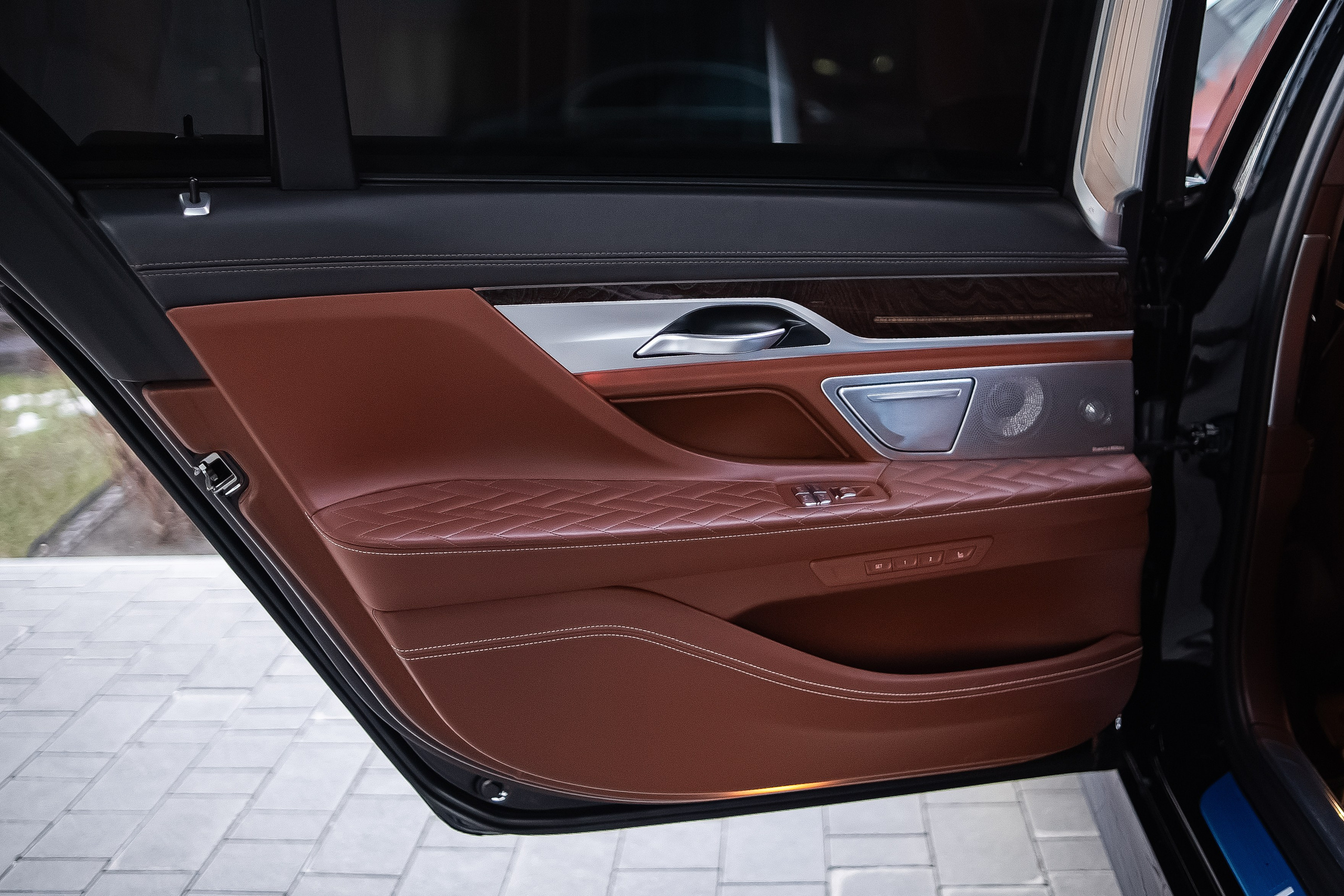 BMW 760Li. Фотограф в Новосибирске Владислав Унтерберг