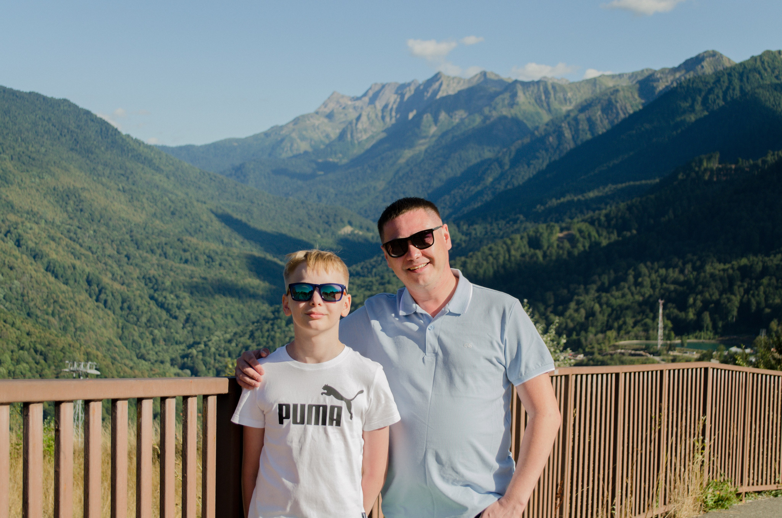 Папа и сын. Фотограф