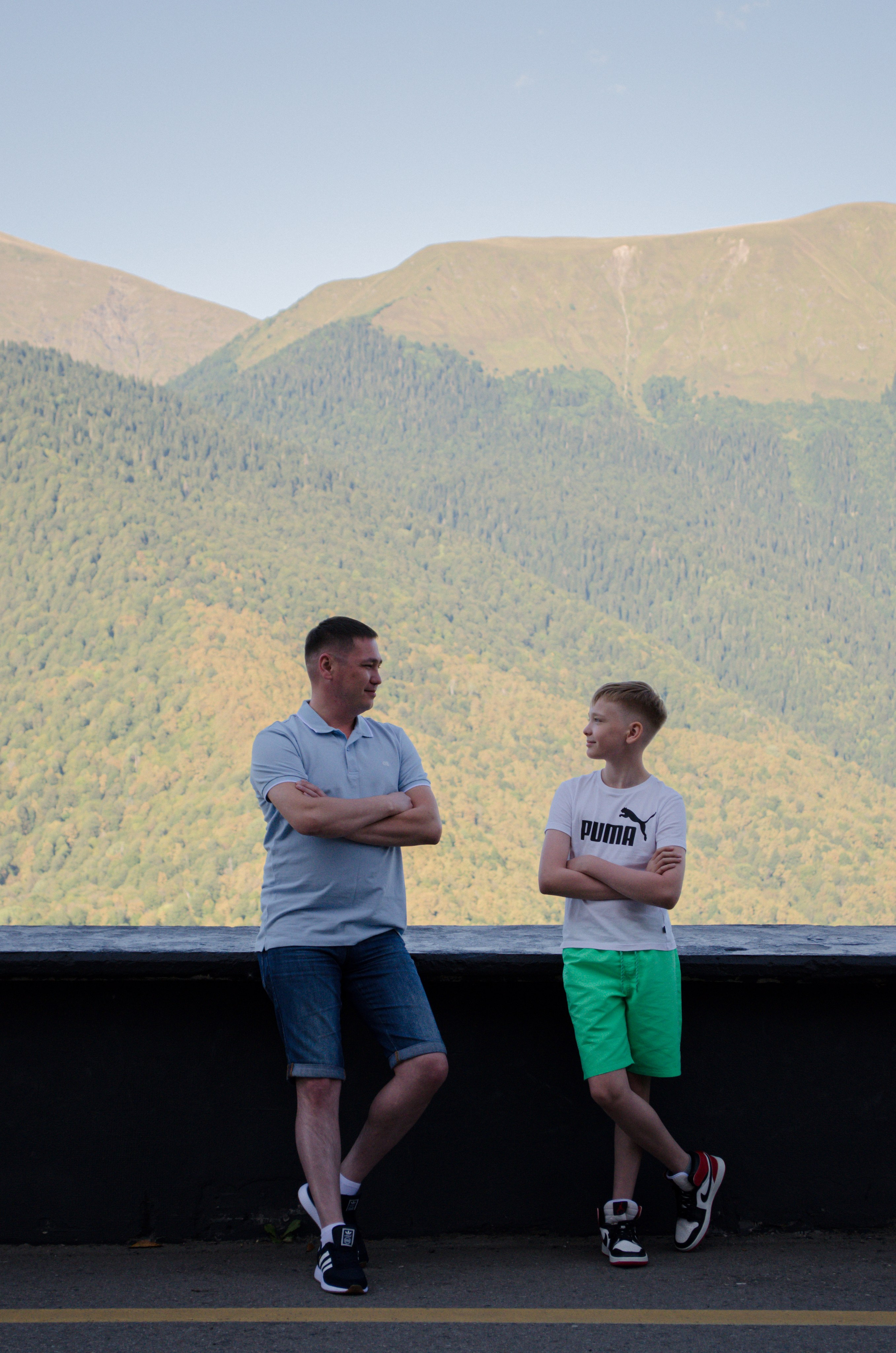 Папа и сын. Фотограф